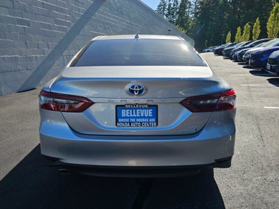 2023 Toyota Camry Hybrid XLE