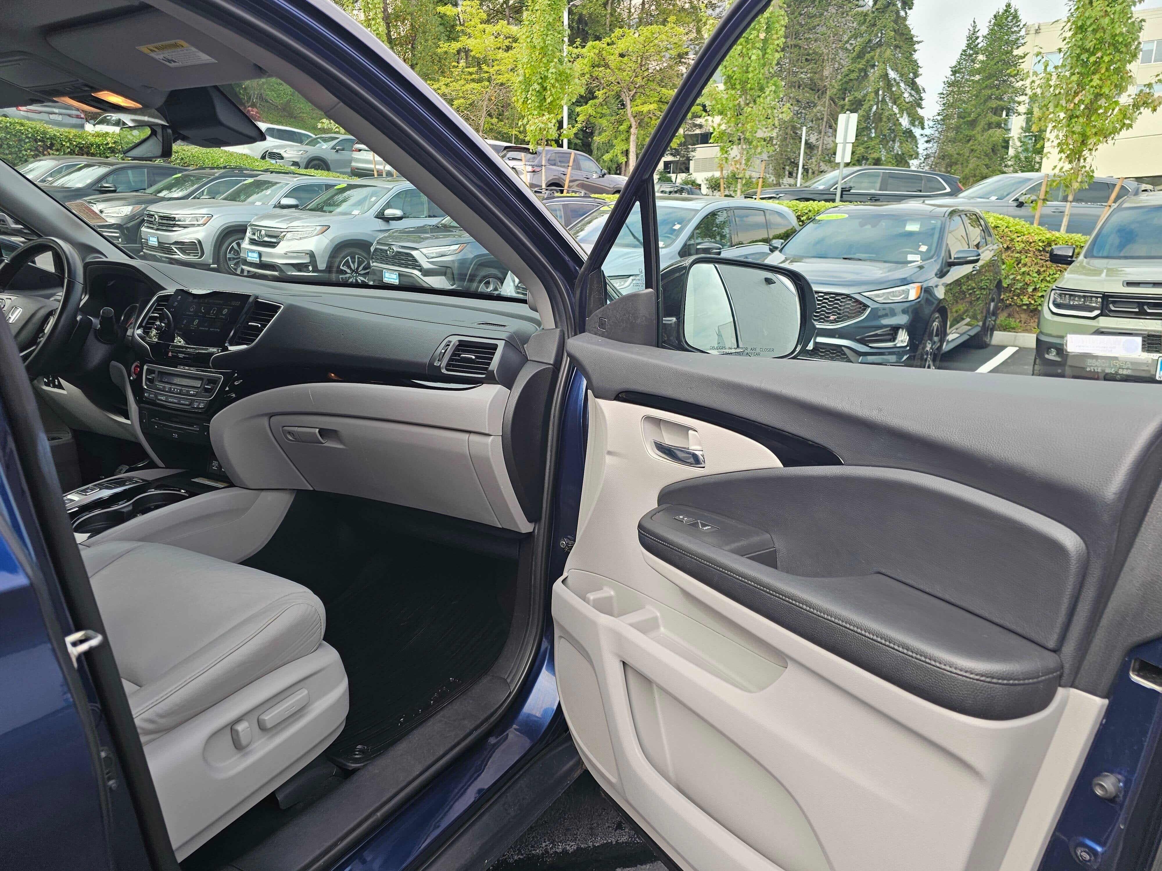 2020 Honda Pilot Touring 8-Passenger