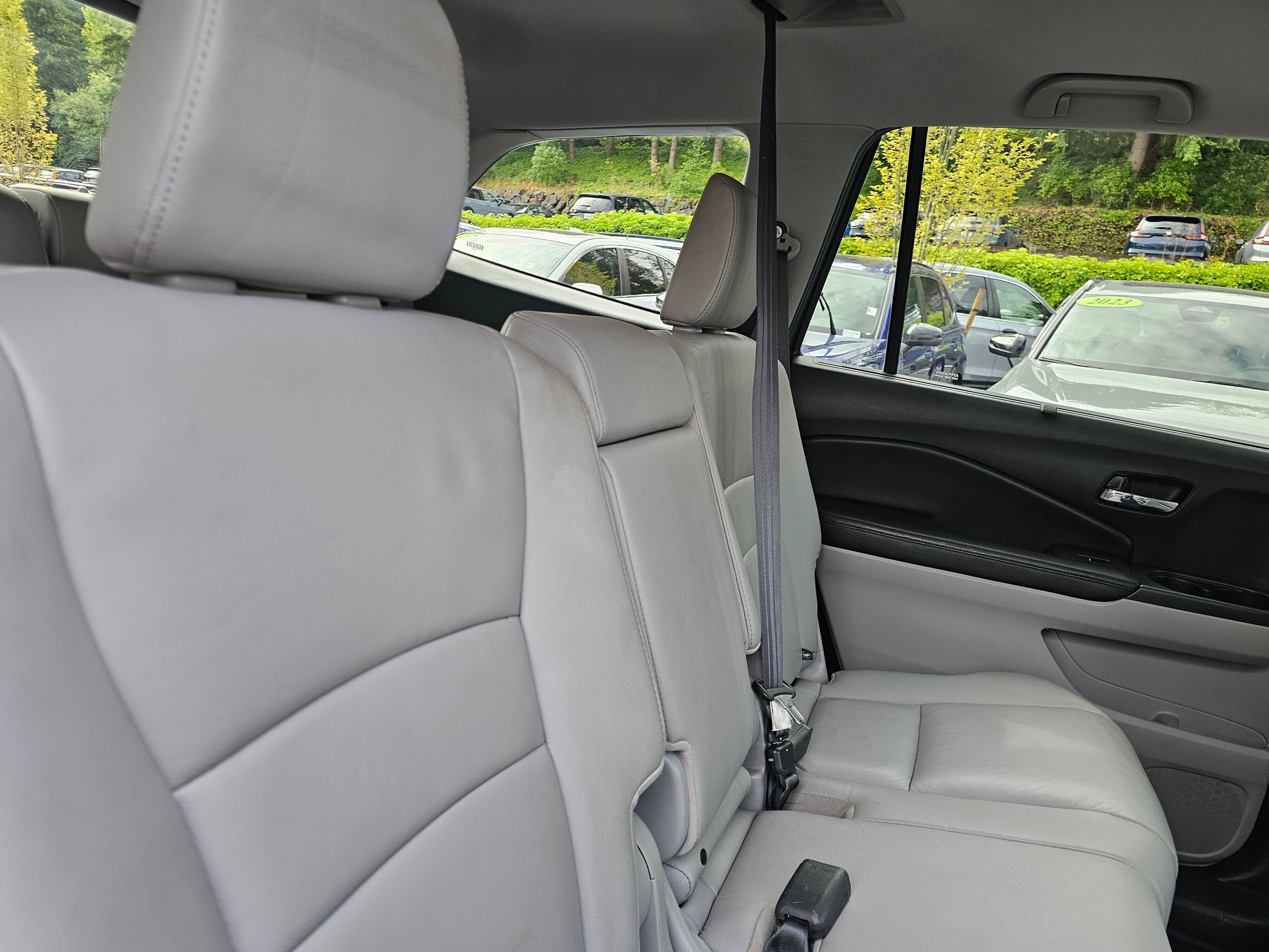 2020 Honda Pilot Touring 8-Passenger