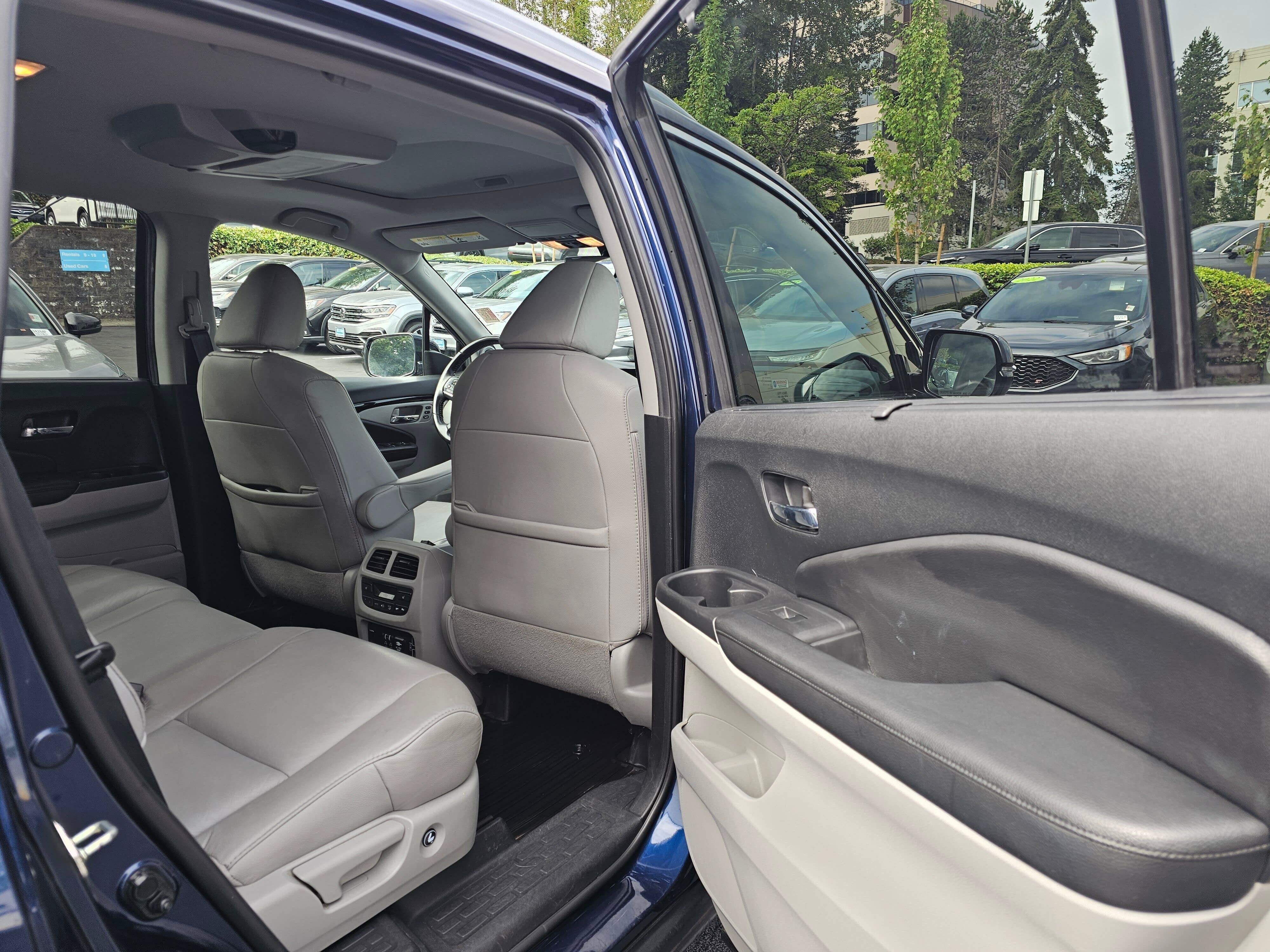 2020 Honda Pilot Touring 8-Passenger