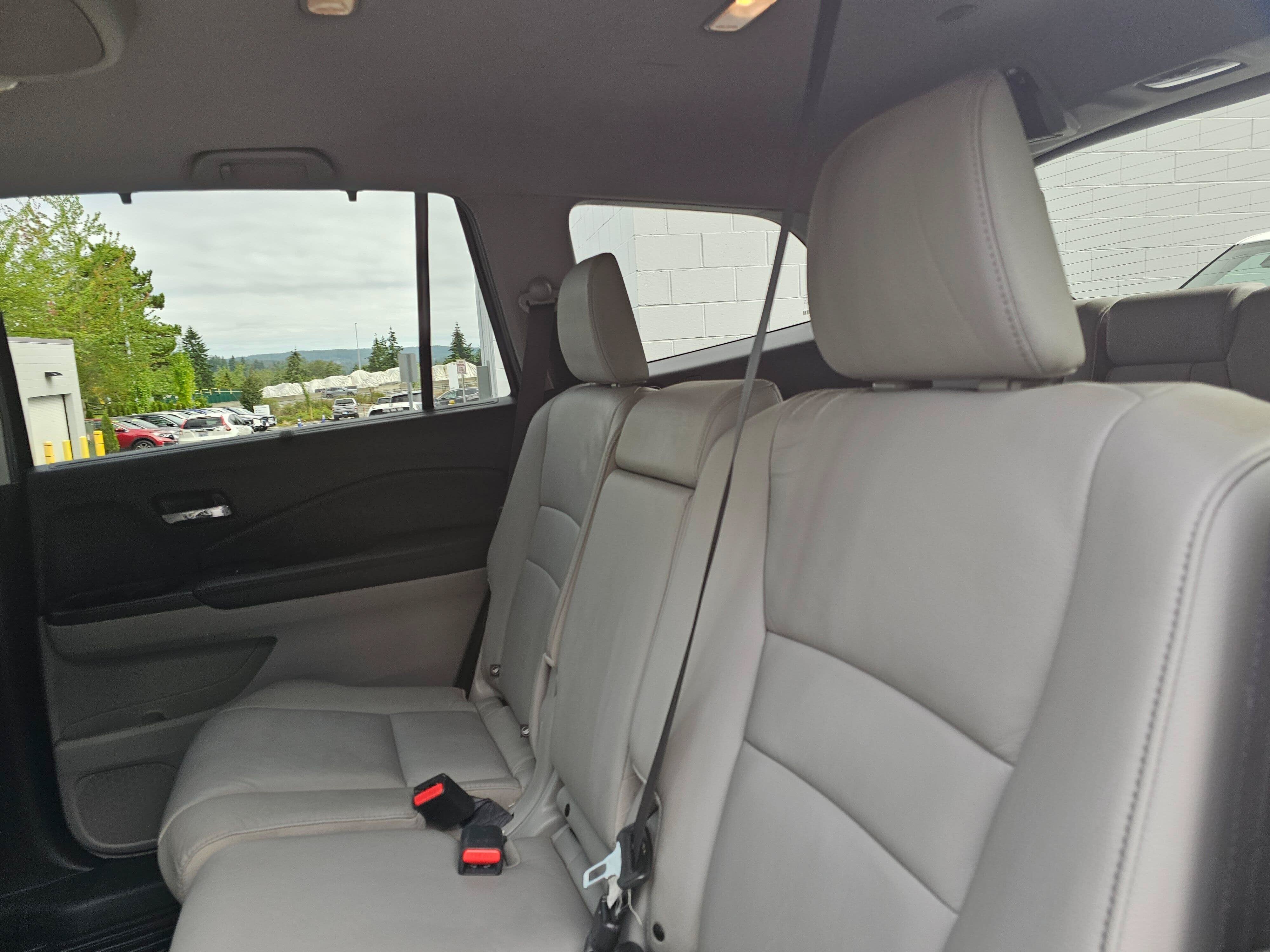 2020 Honda Pilot Touring 8-Passenger
