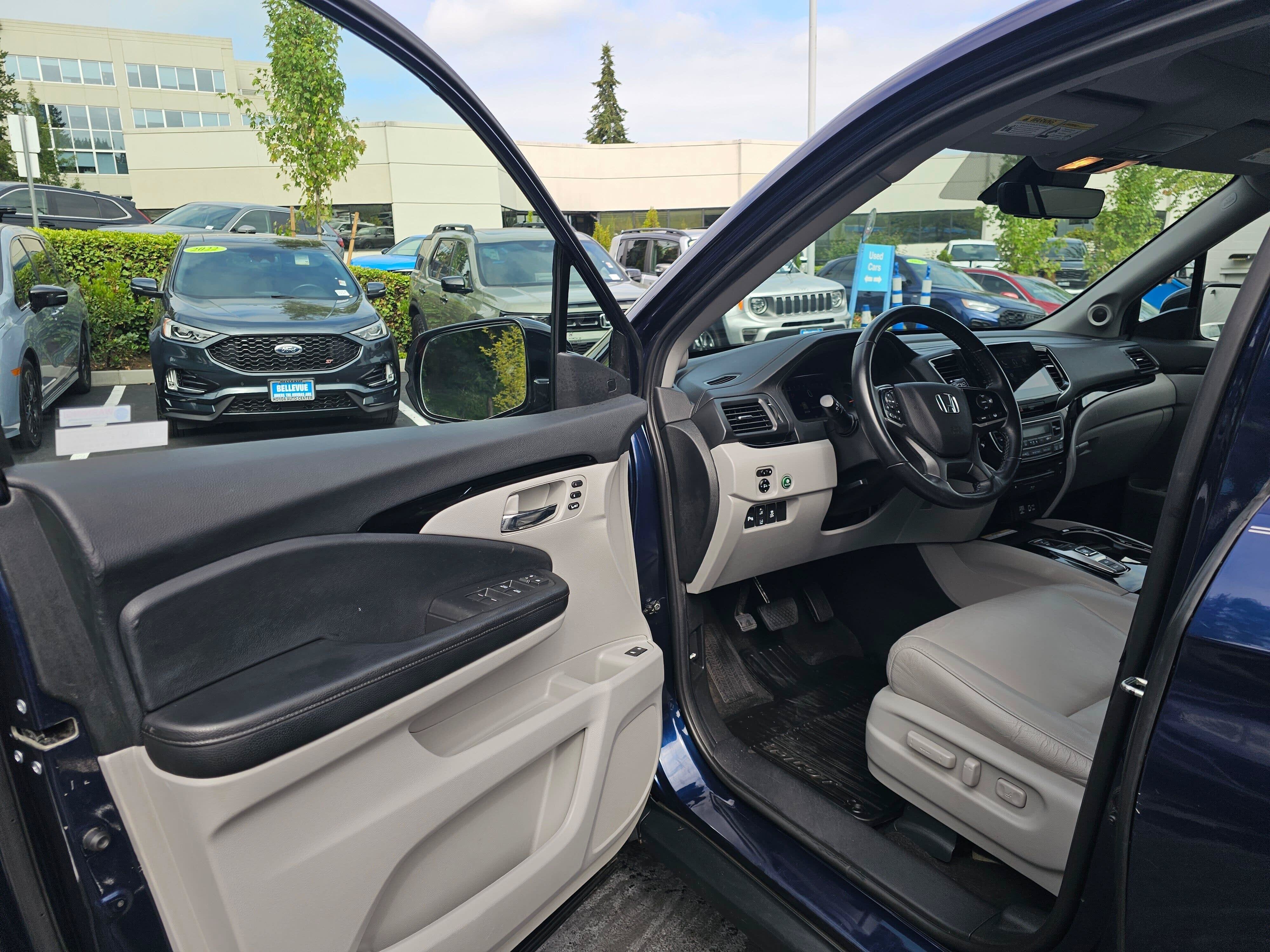 2020 Honda Pilot Touring 8-Passenger