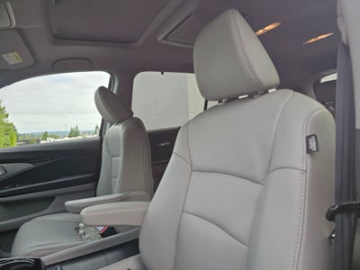 2020 Honda Pilot Touring 8-Passenger