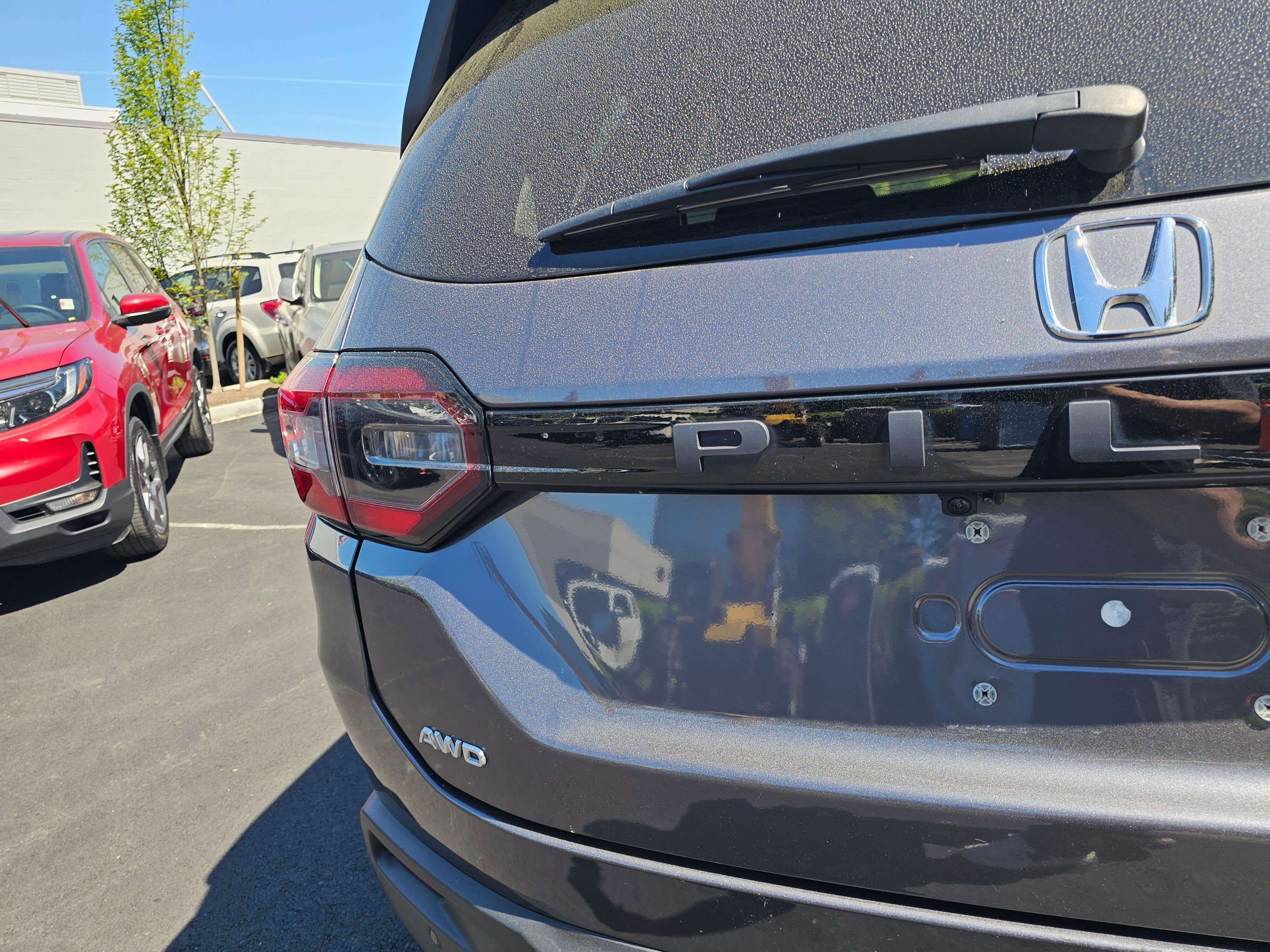 2023 Honda Pilot EX-L 8 Passenger