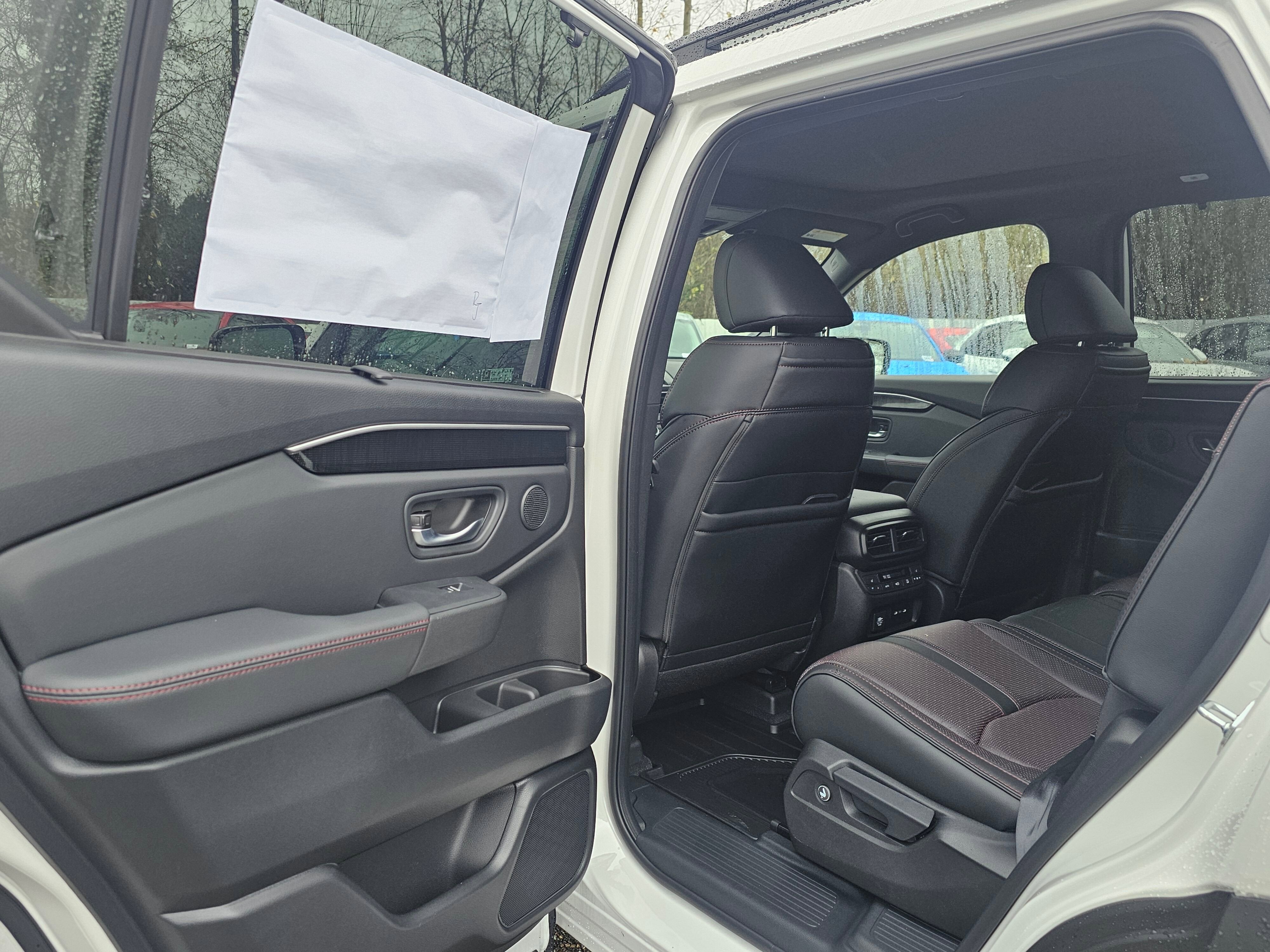 2025 Honda Pilot Black Edition