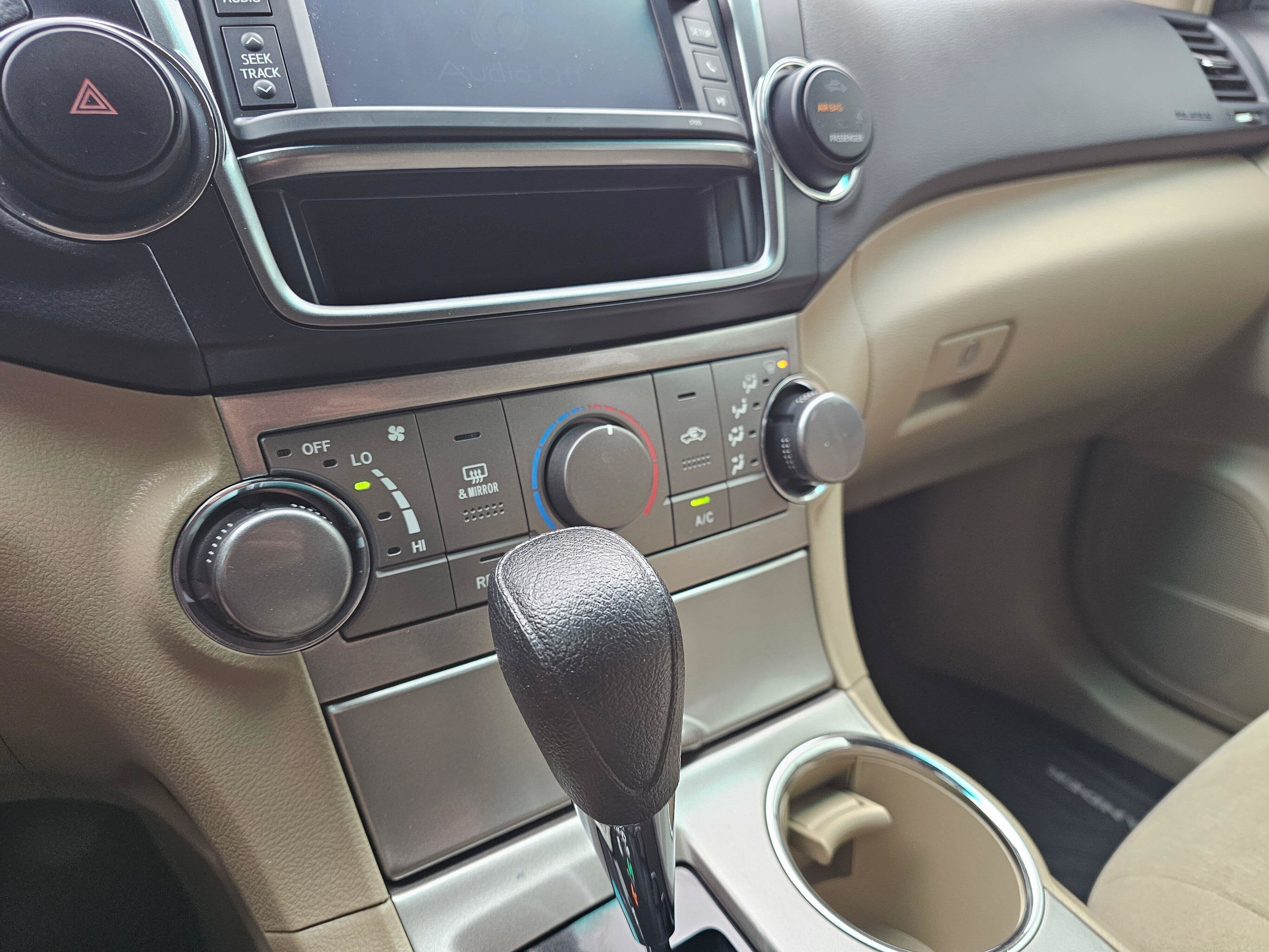 2013 Toyota Highlander Plus