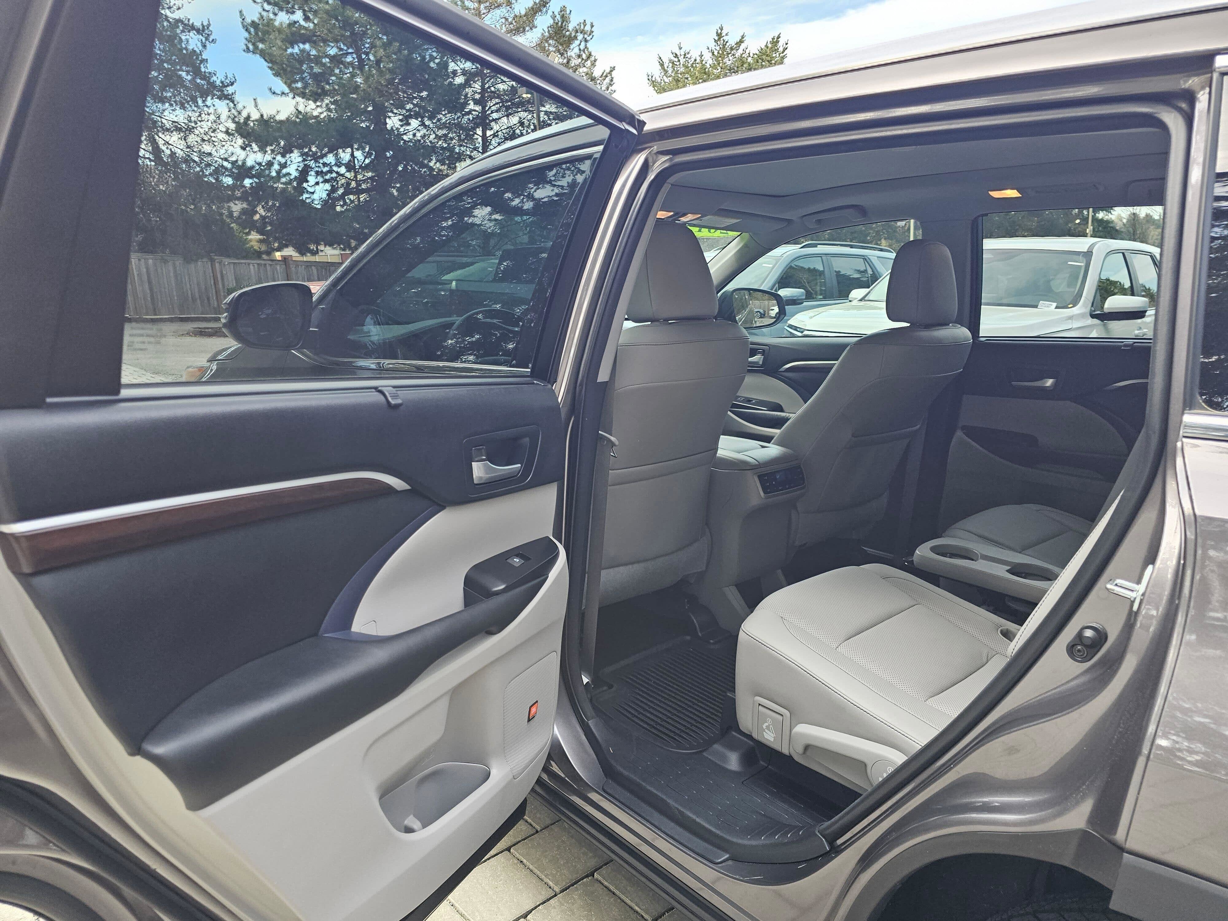 2015 Toyota Highlander Hybrid Limited Platinum