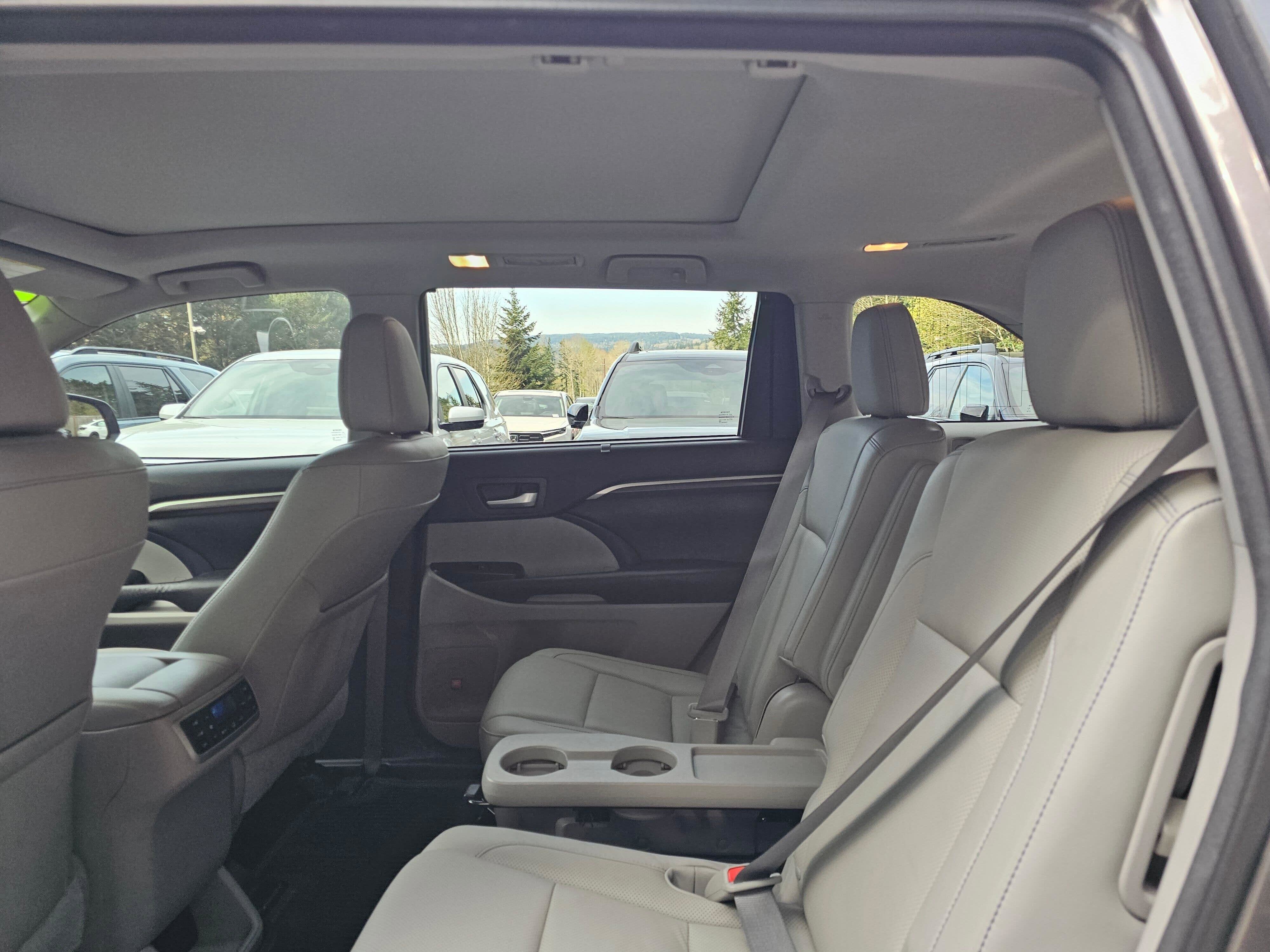 2015 Toyota Highlander Hybrid Limited Platinum