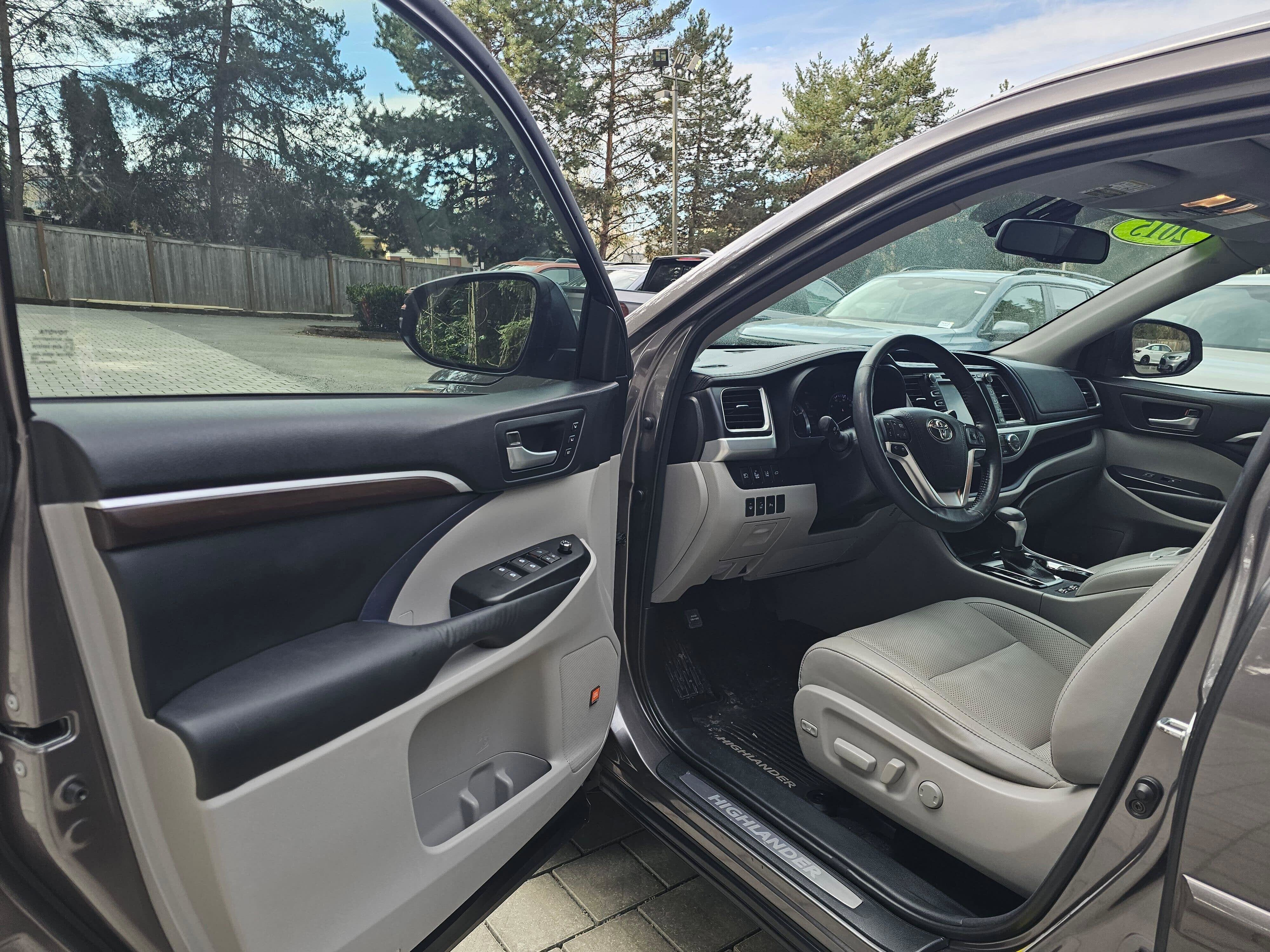 2015 Toyota Highlander Hybrid Limited Platinum