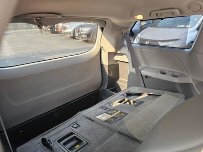2020 Toyota Sienna XLE