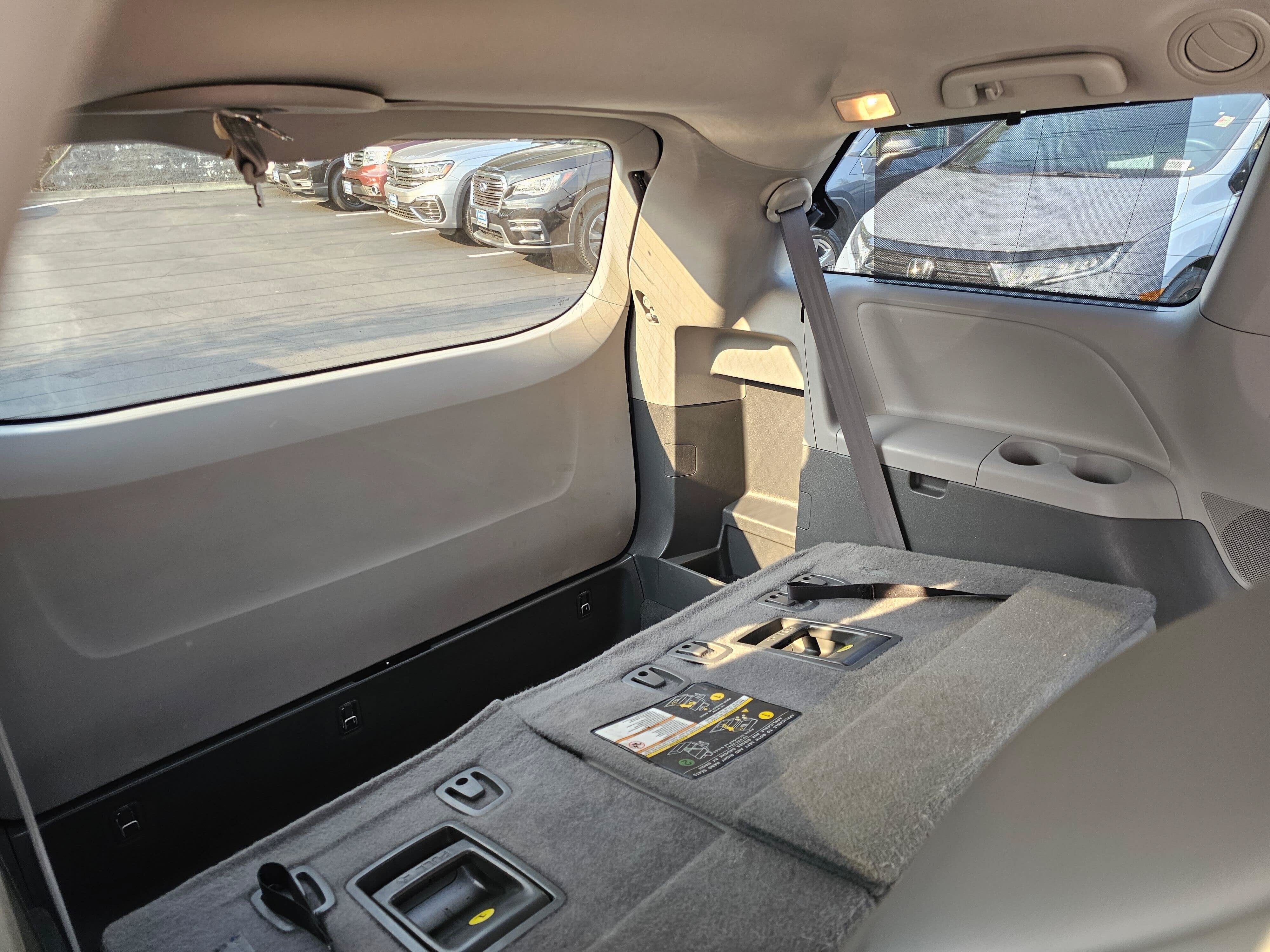 2020 Toyota Sienna XLE