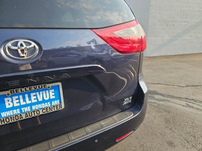 2020 Toyota Sienna XLE