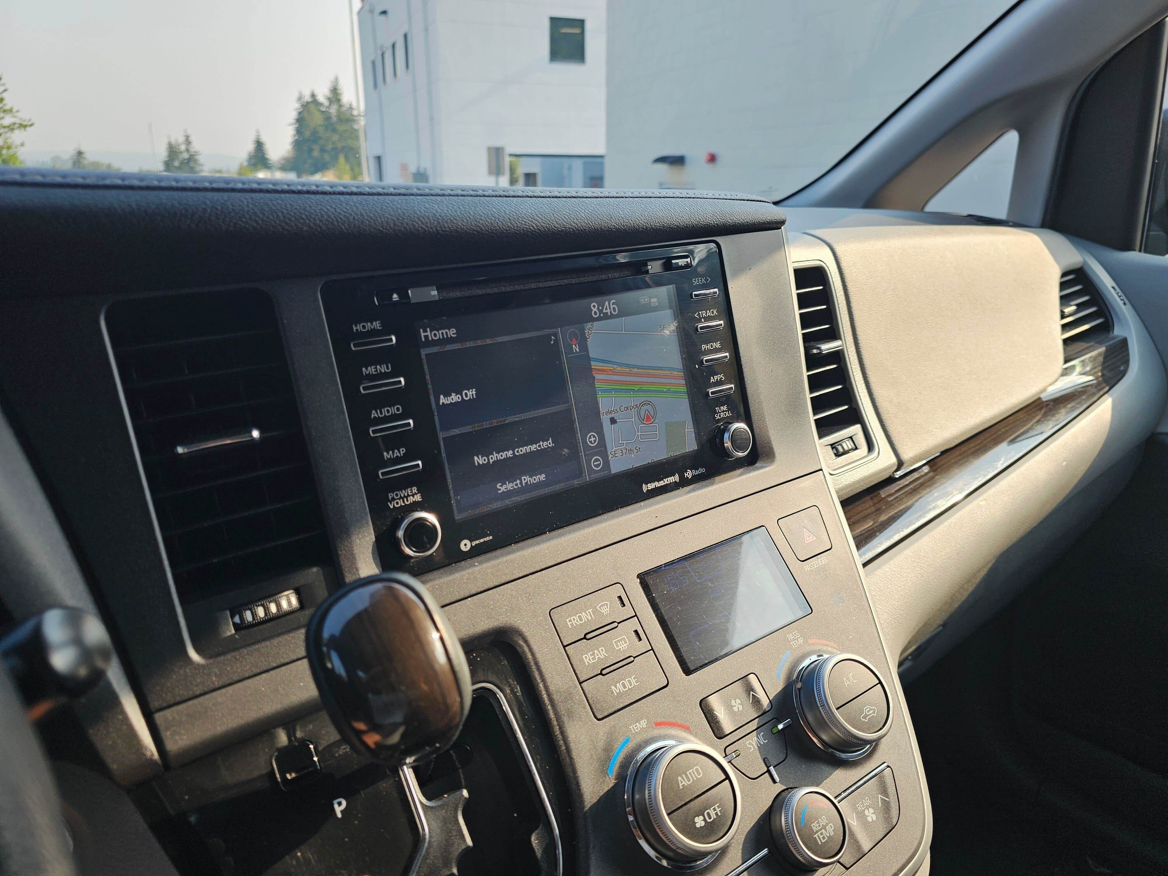 2020 Toyota Sienna XLE
