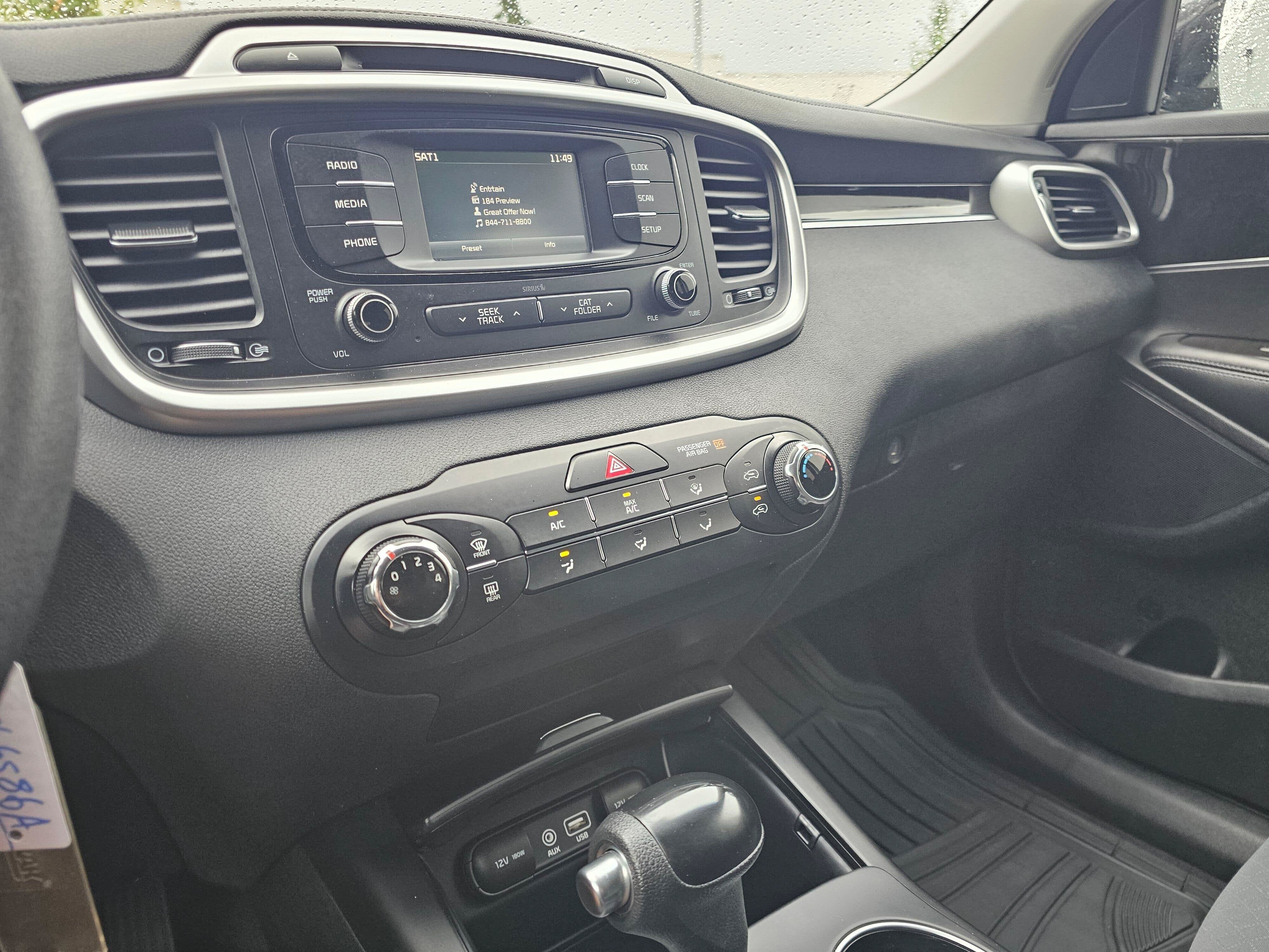 2017 Kia Sorento LX