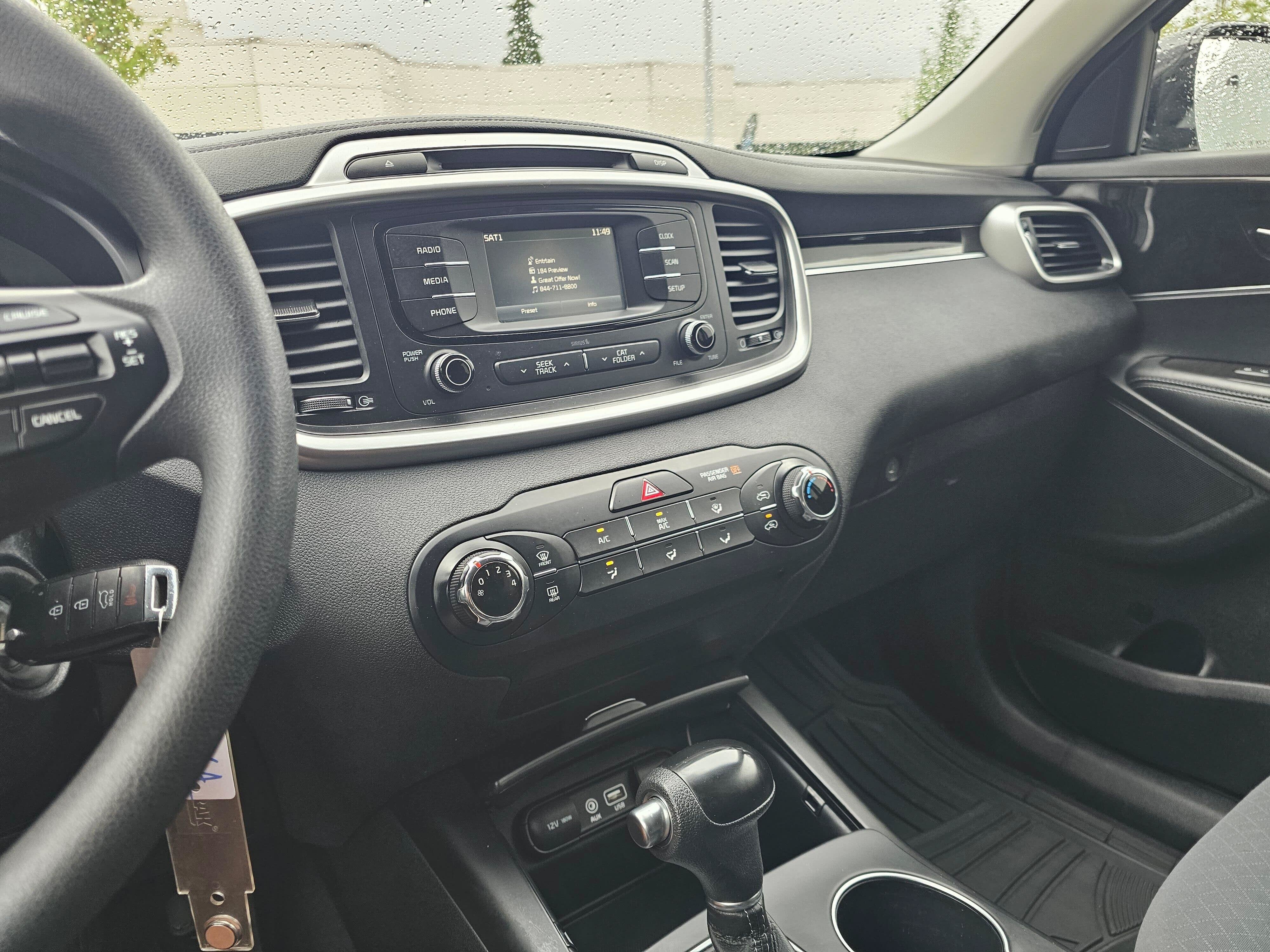 2017 Kia Sorento LX