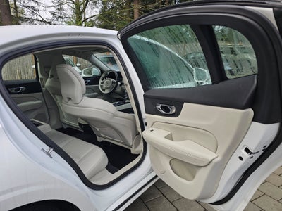 2020 Volvo S60 Momentum