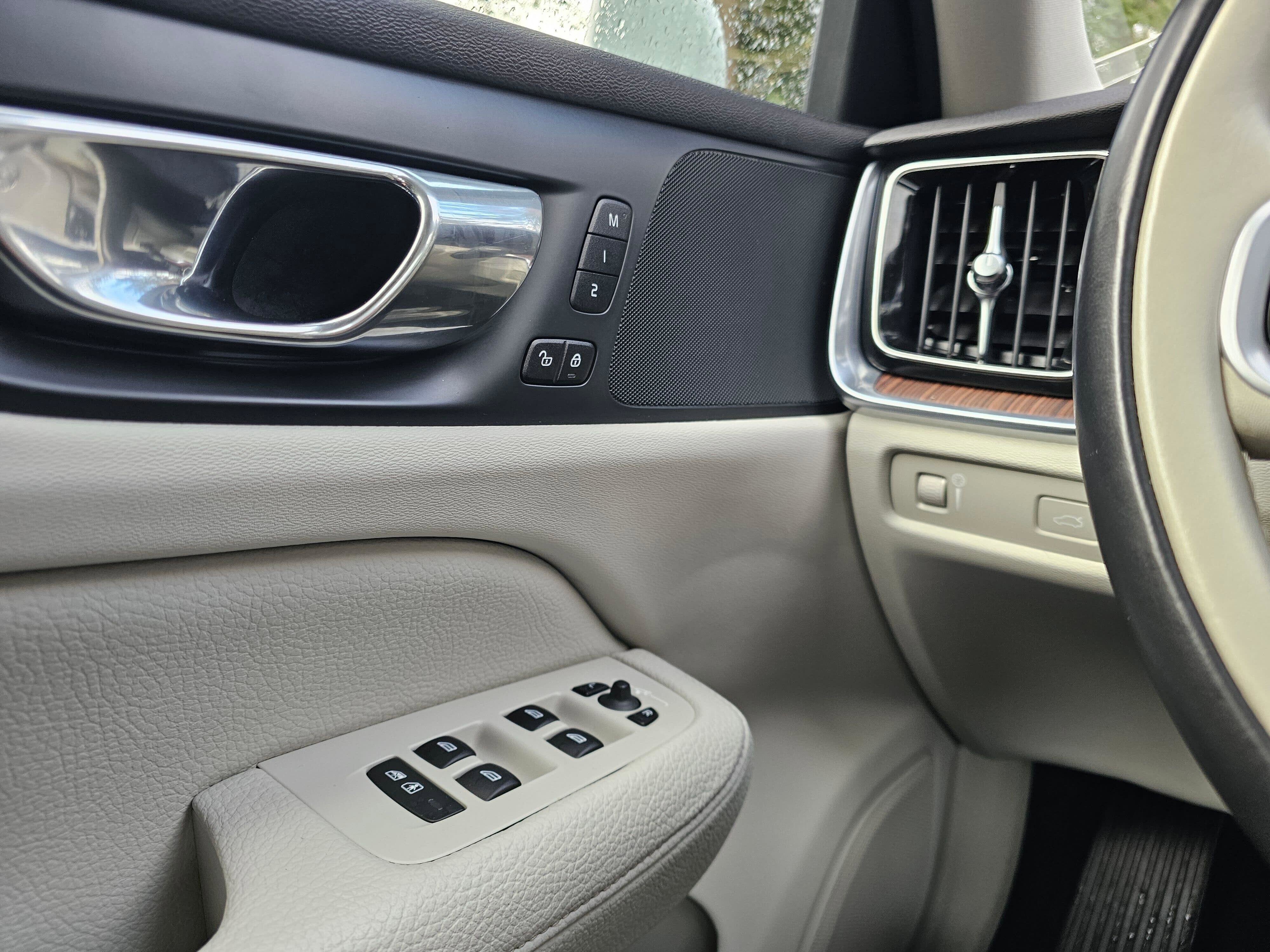 2020 Volvo S60 Momentum
