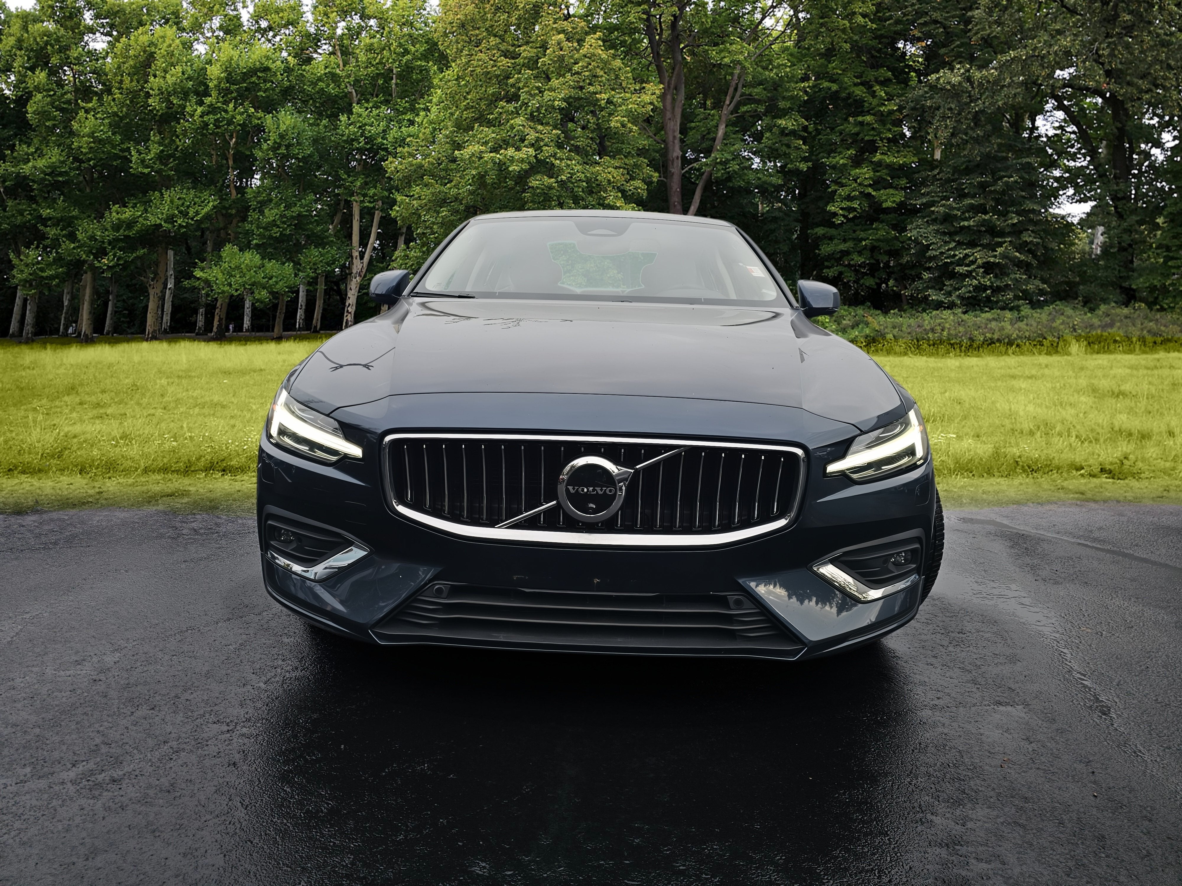 2023 Volvo S60 Ultimate Bright Theme