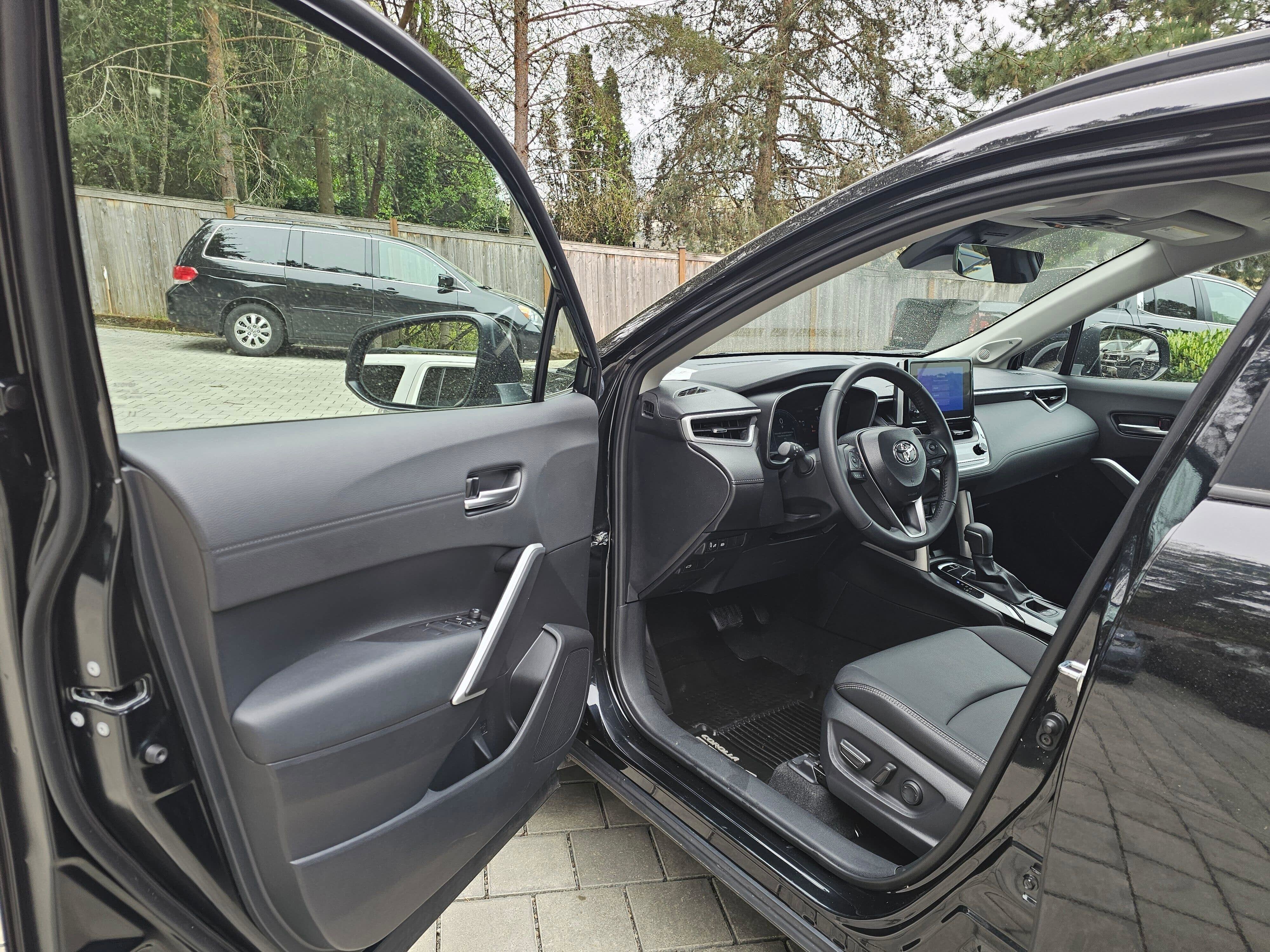 2025 Toyota Corolla Cross XLE