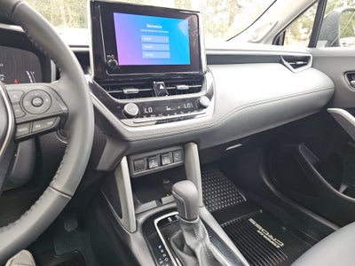 2025 Toyota Corolla Cross XLE