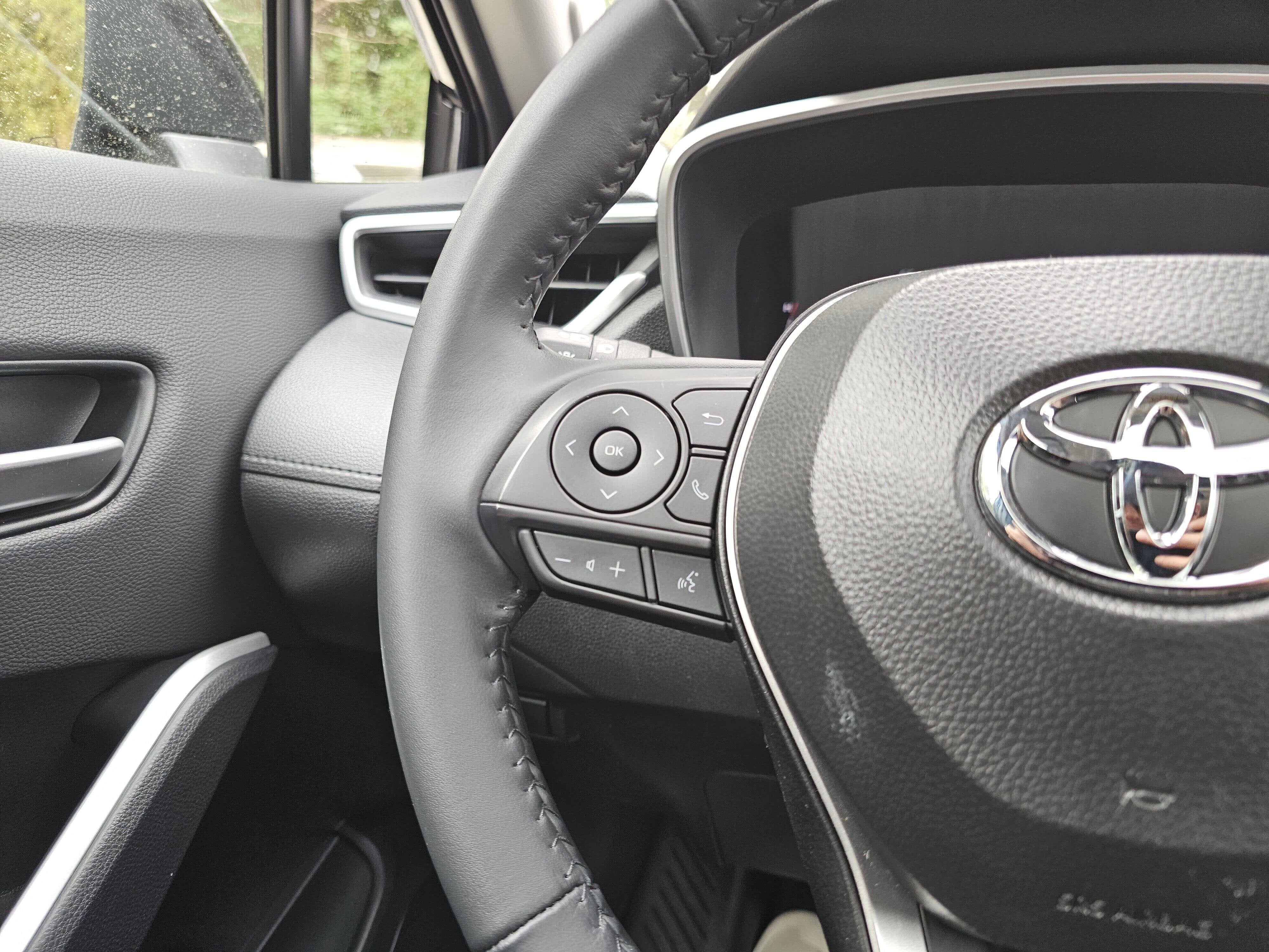 2025 Toyota Corolla Cross XLE