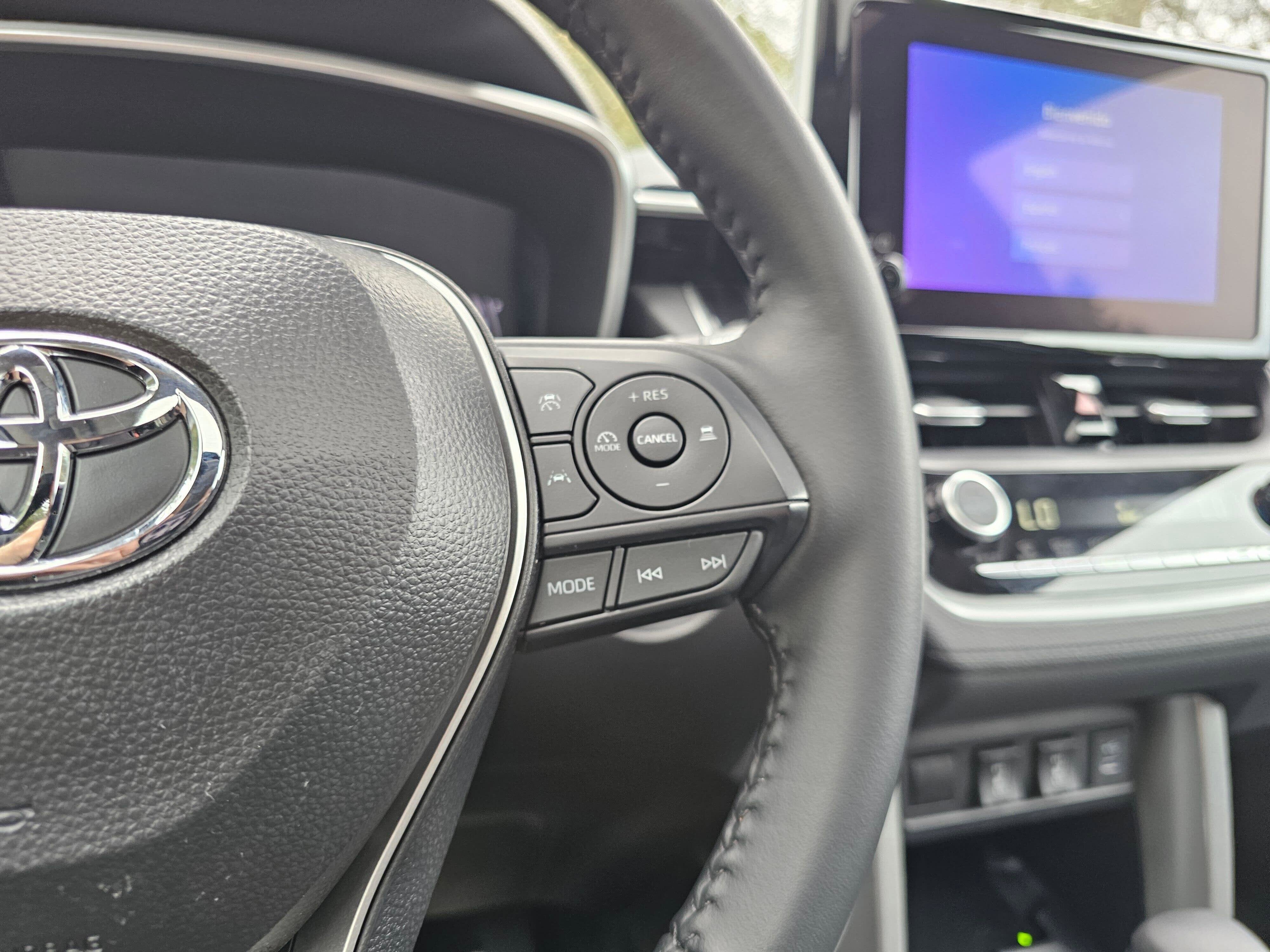 2025 Toyota Corolla Cross XLE