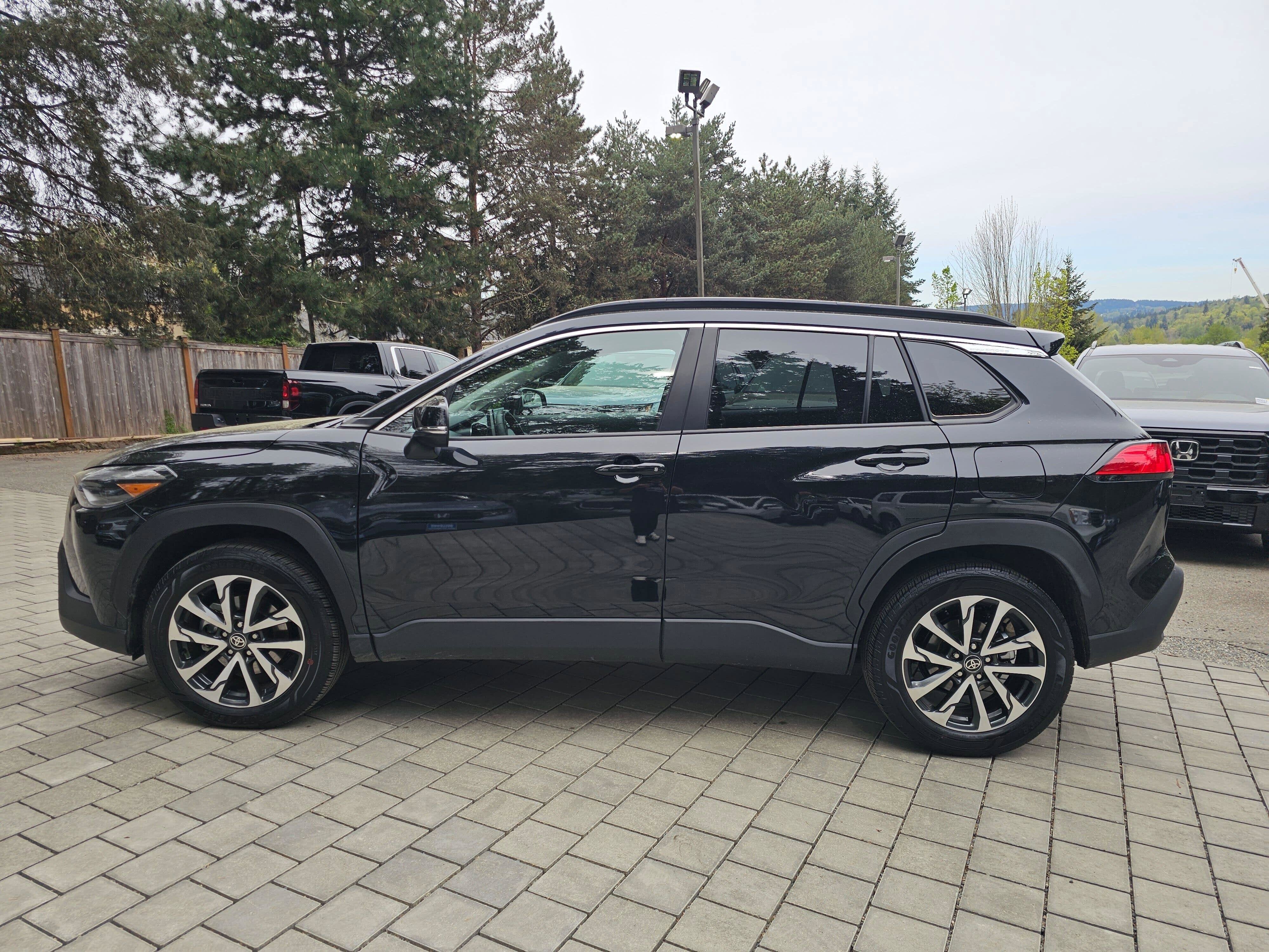 2025 Toyota Corolla Cross XLE
