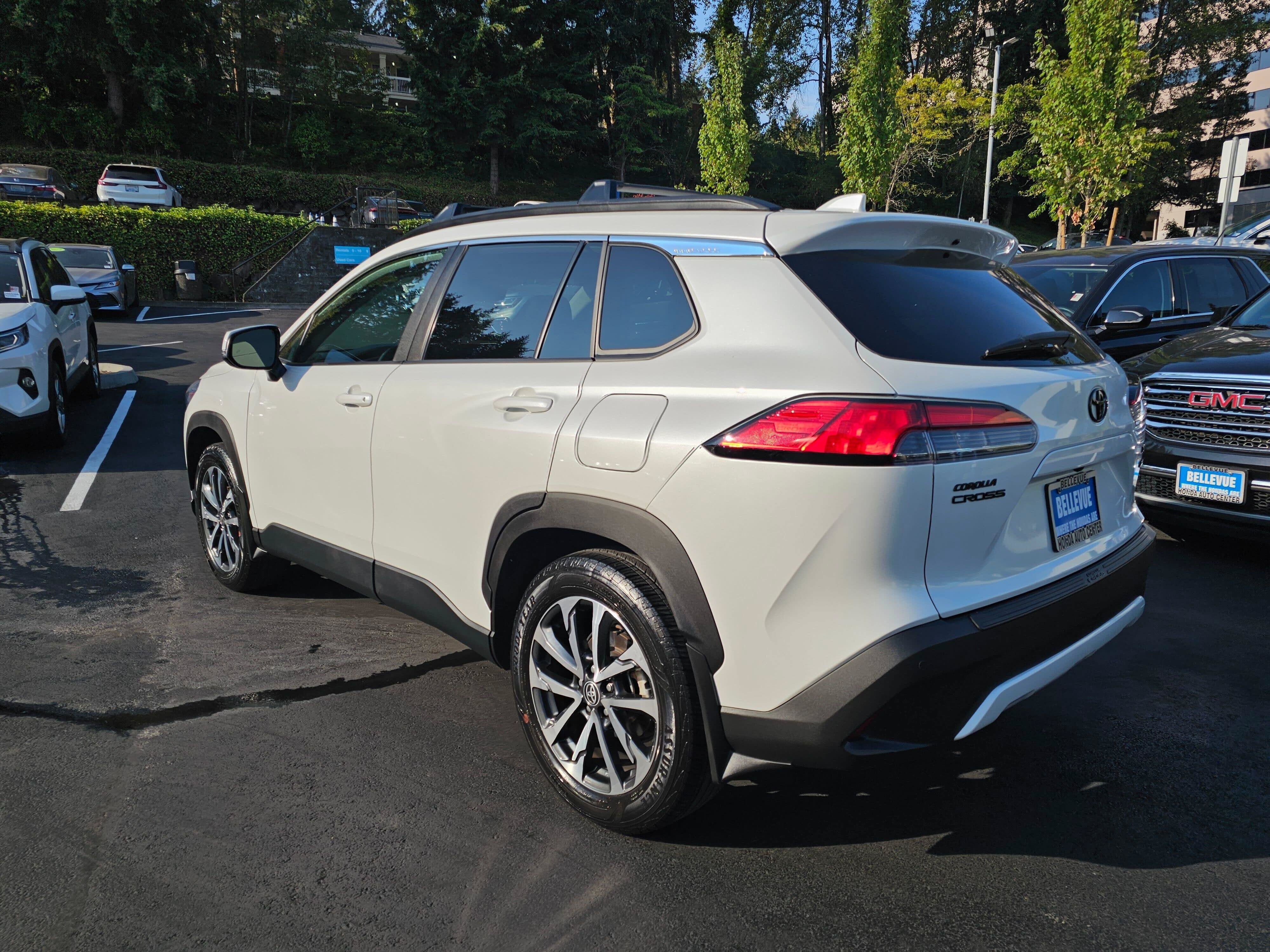 2023 Toyota Corolla Cross XLE