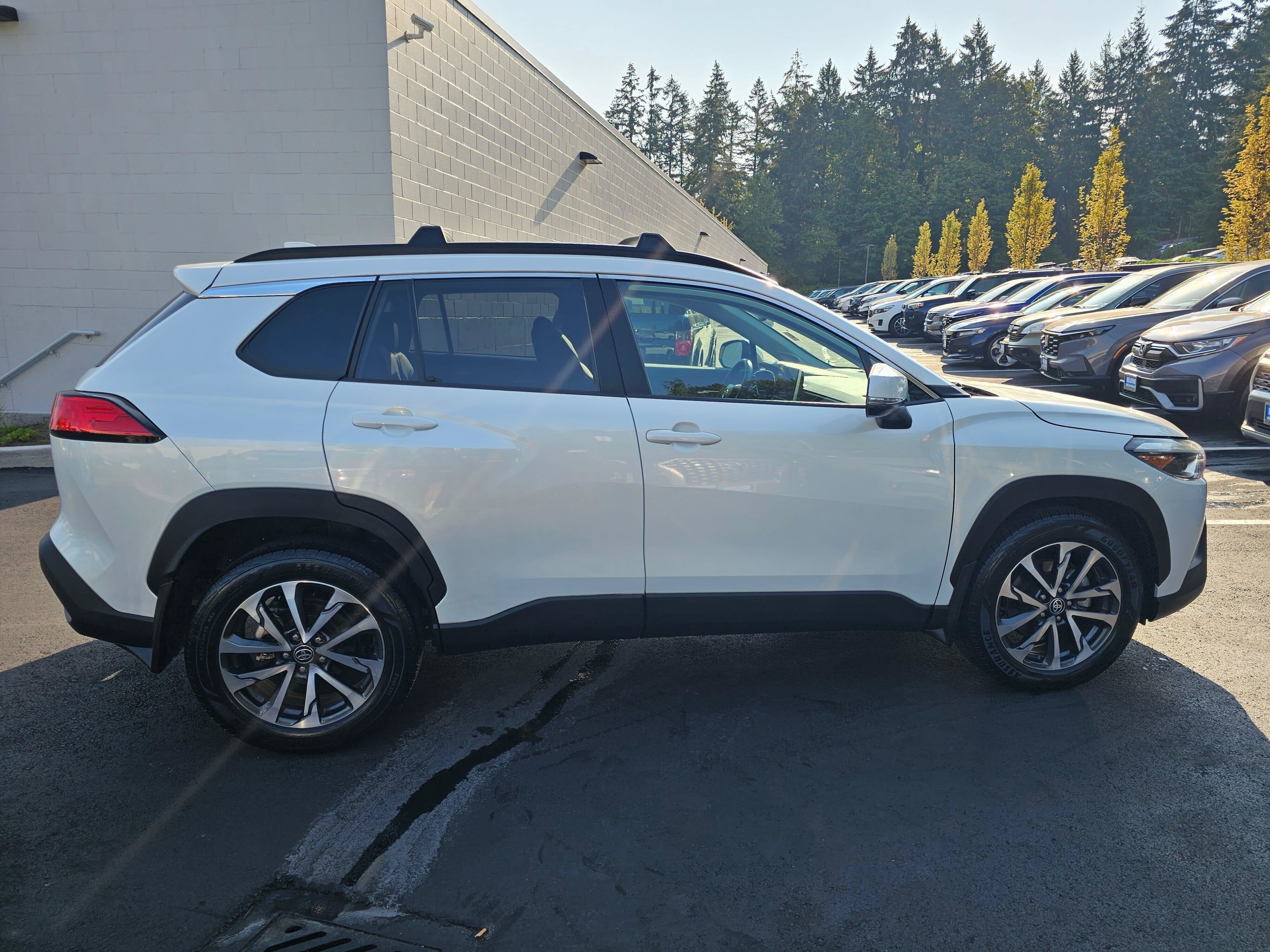 2023 Toyota Corolla Cross XLE