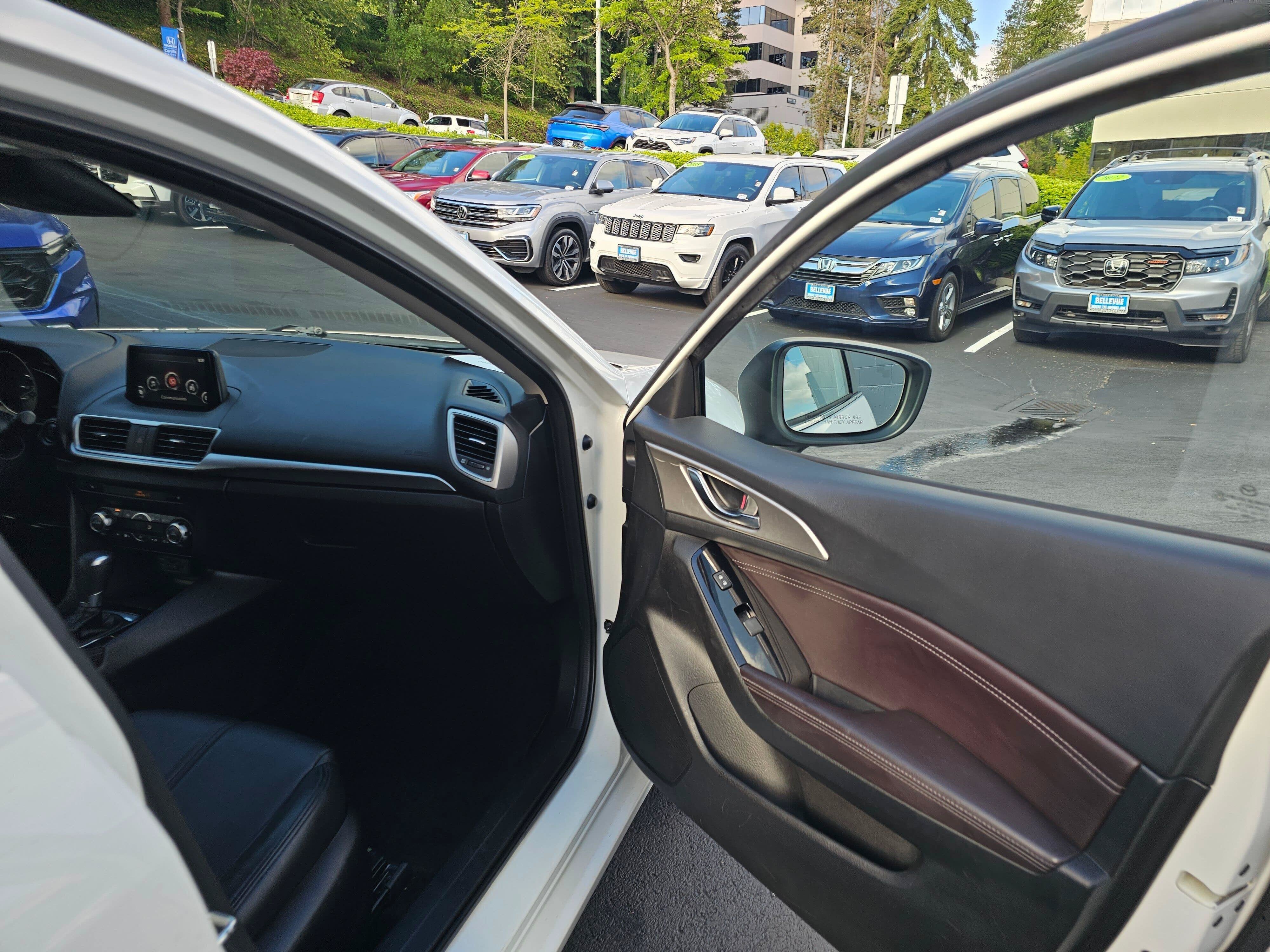 2017 Mazda Mazda3 5-Door Touring