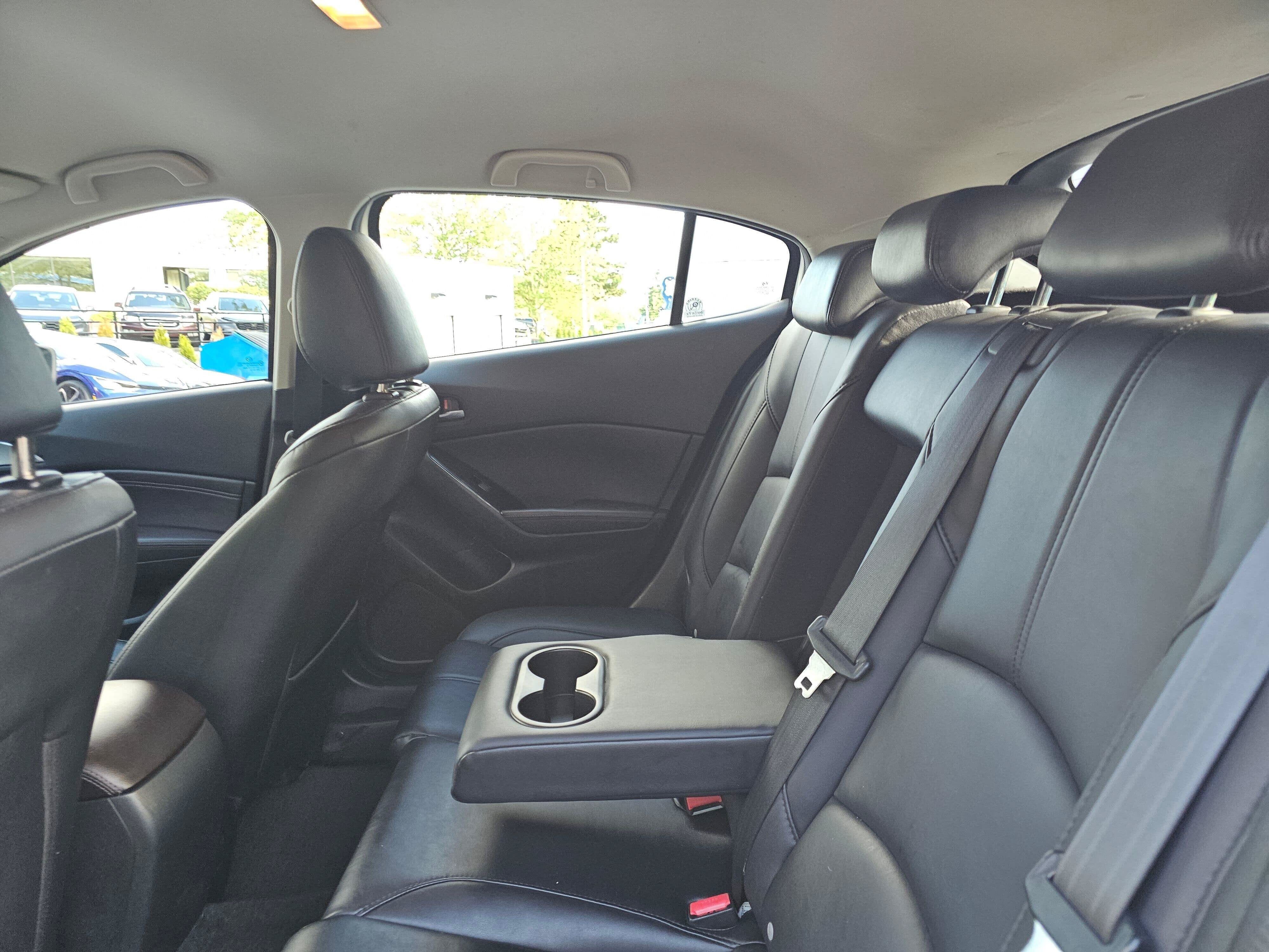 2017 Mazda Mazda3 5-Door Touring