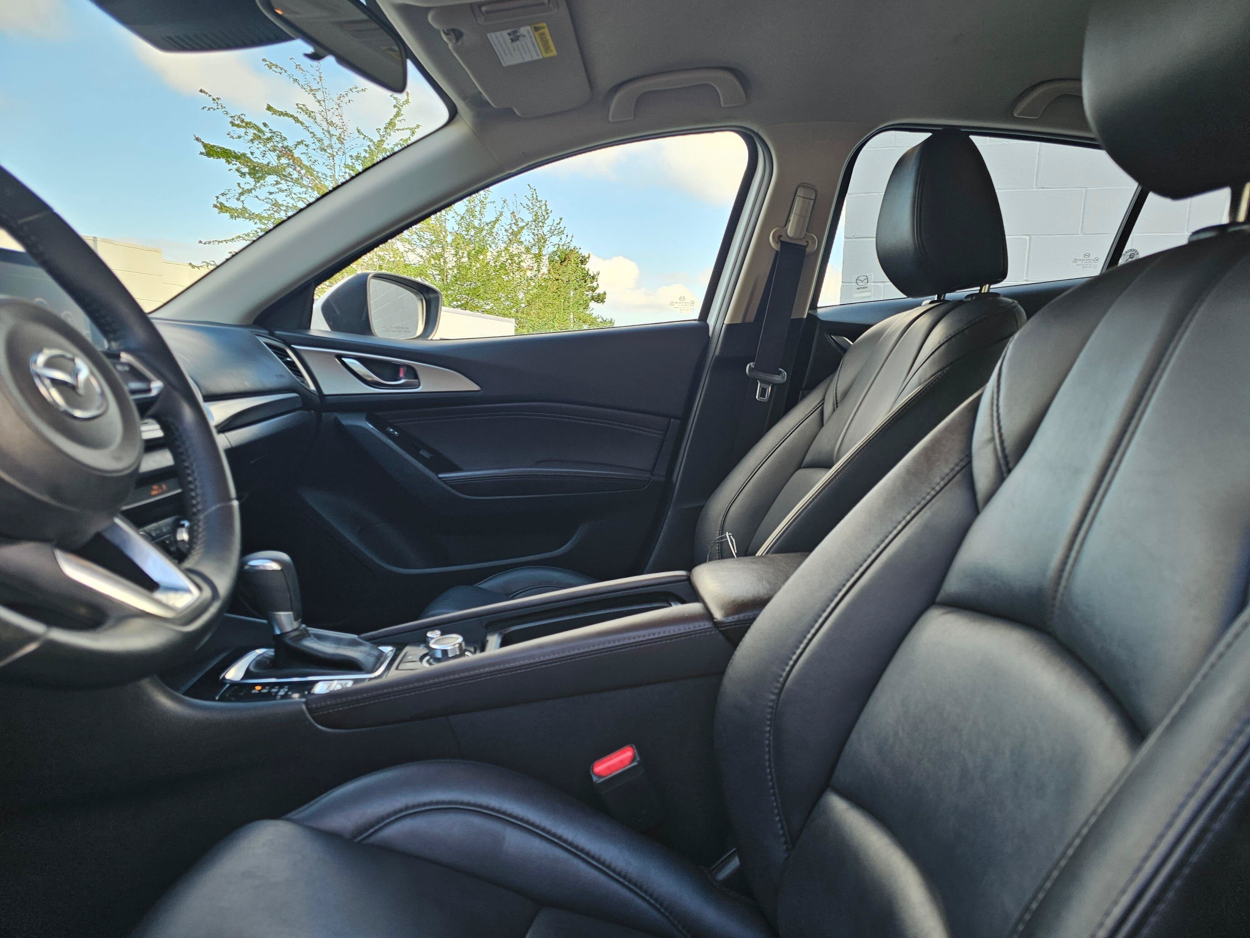 2017 Mazda Mazda3 5-Door Touring