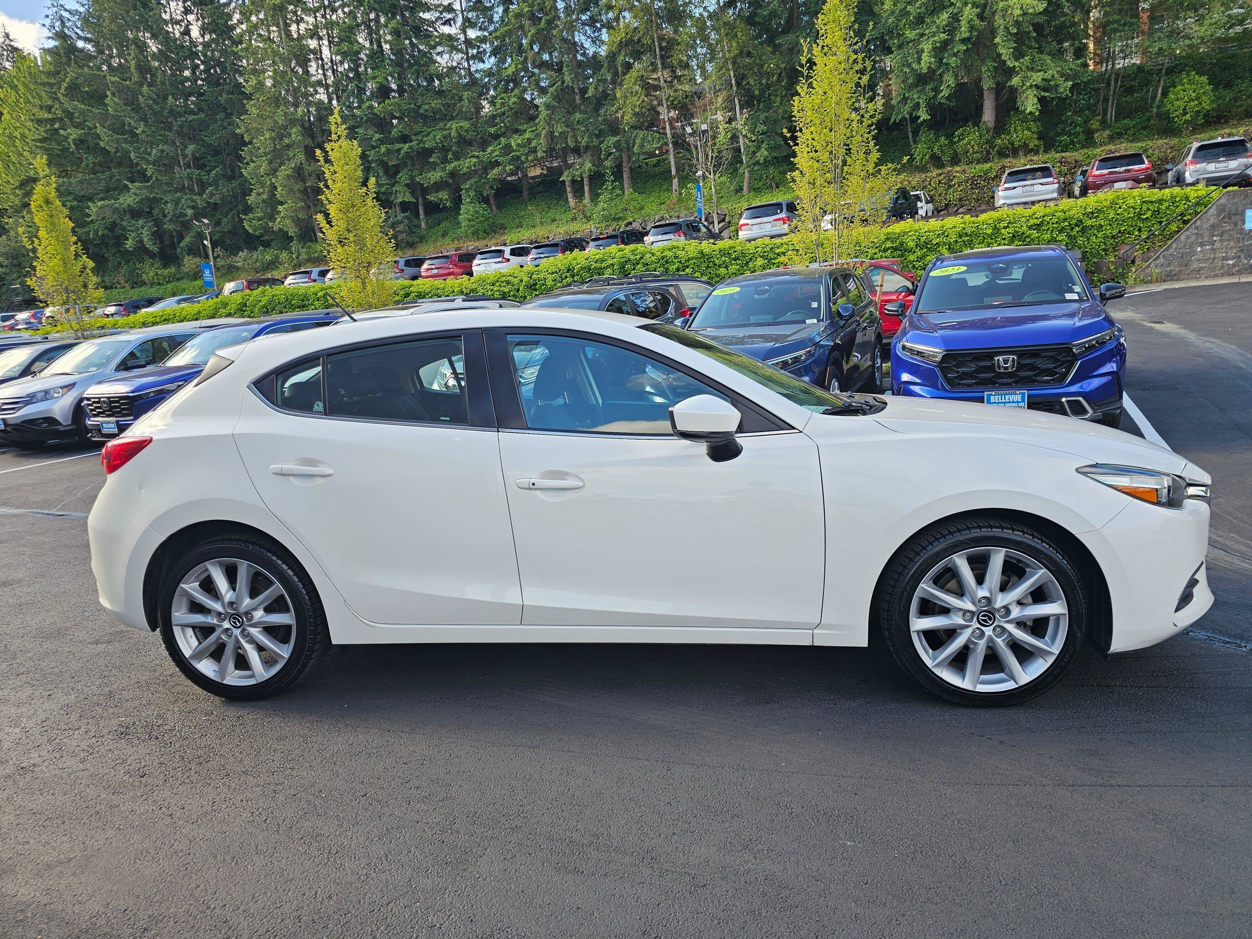 2017 Mazda Mazda3 5-Door Touring