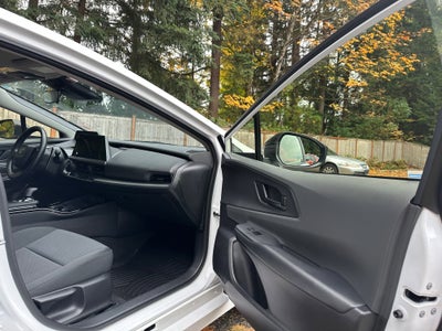 2023 Toyota Prius LE