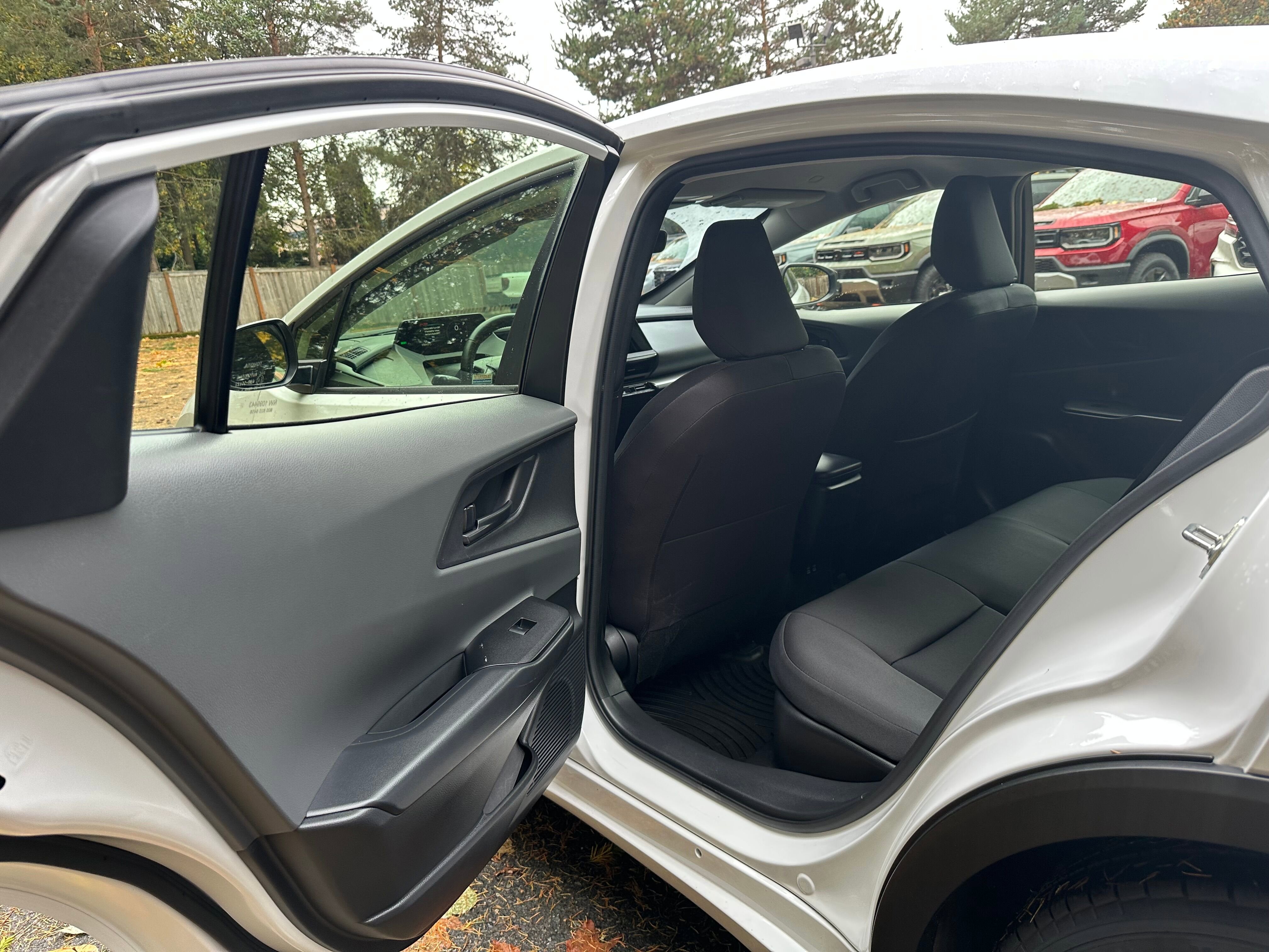 2023 Toyota Prius LE