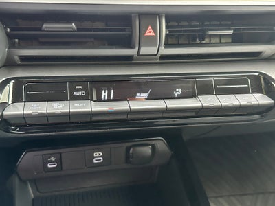 2023 Toyota Prius LE