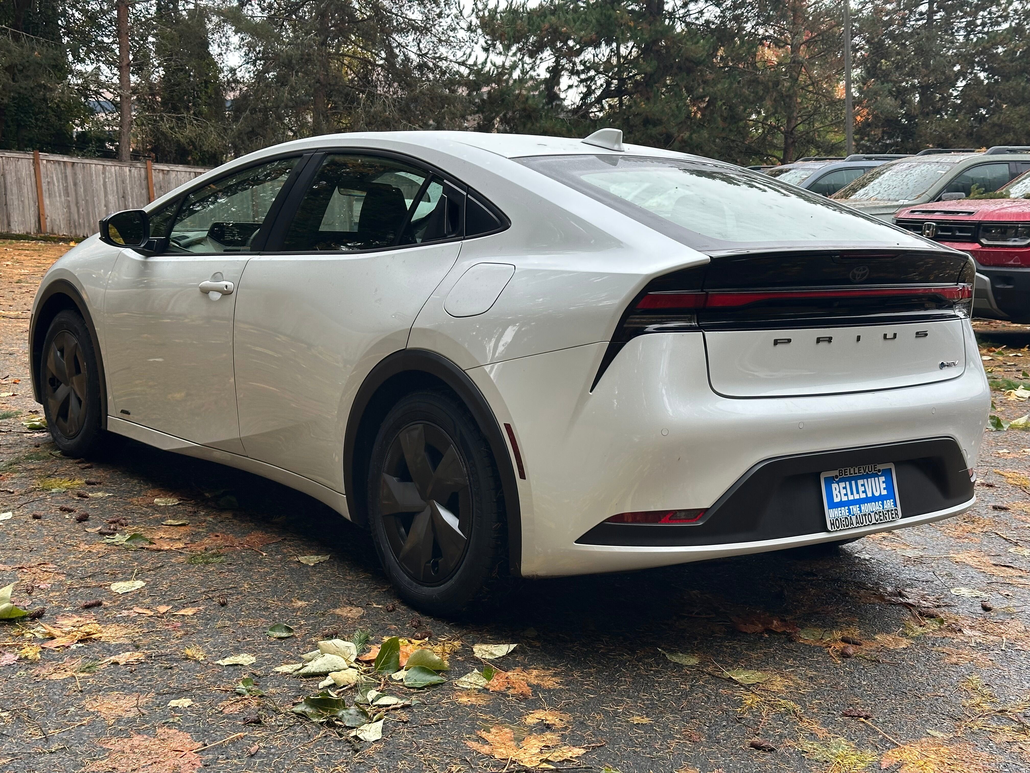 2023 Toyota Prius LE