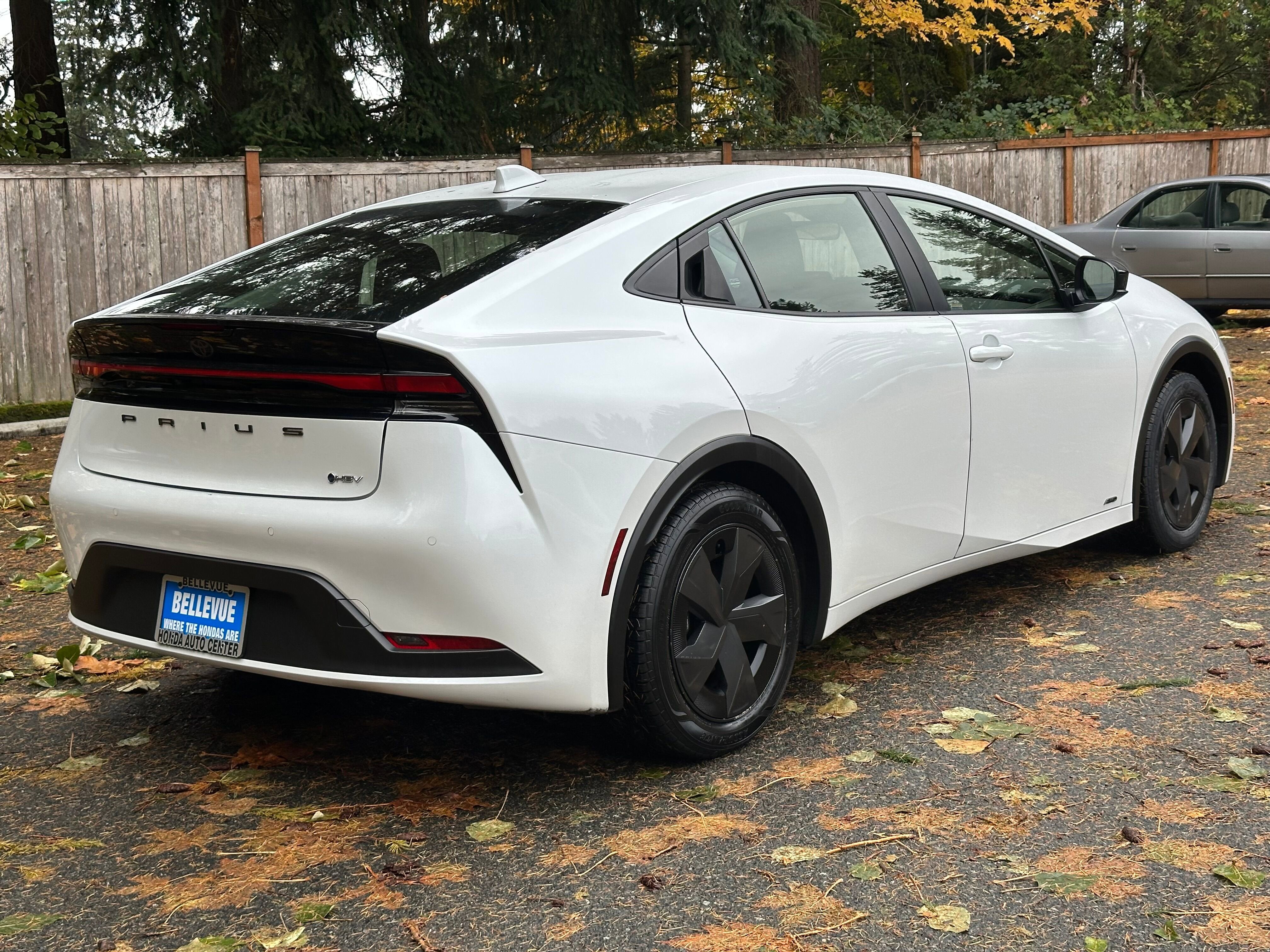 2023 Toyota Prius LE