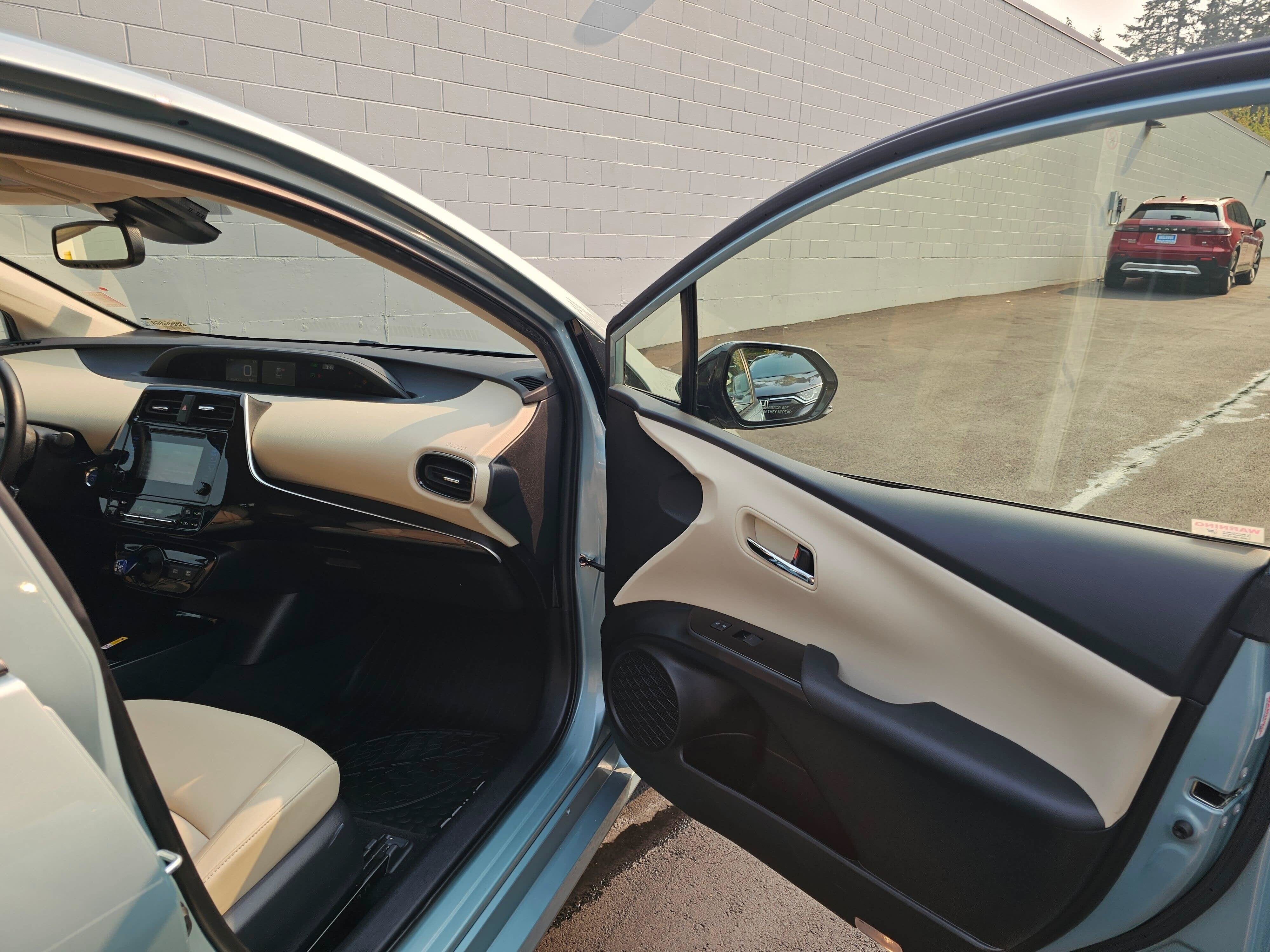 2019 Toyota Prius XLE