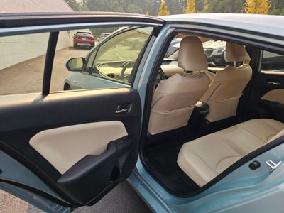 2019 Toyota Prius XLE