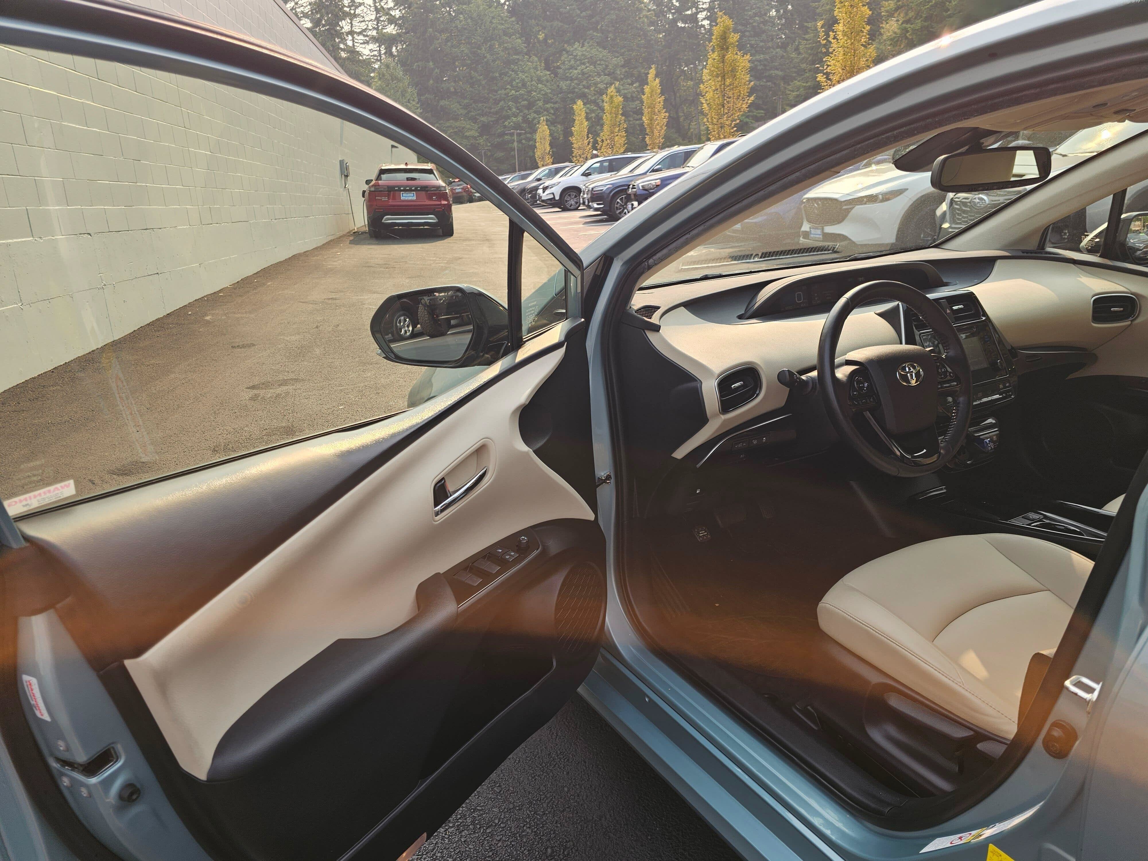 2019 Toyota Prius XLE