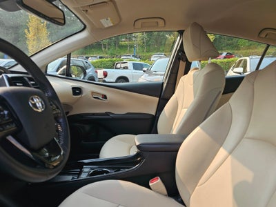 2019 Toyota Prius XLE