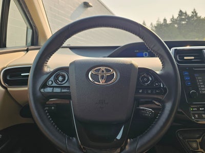 2019 Toyota Prius XLE