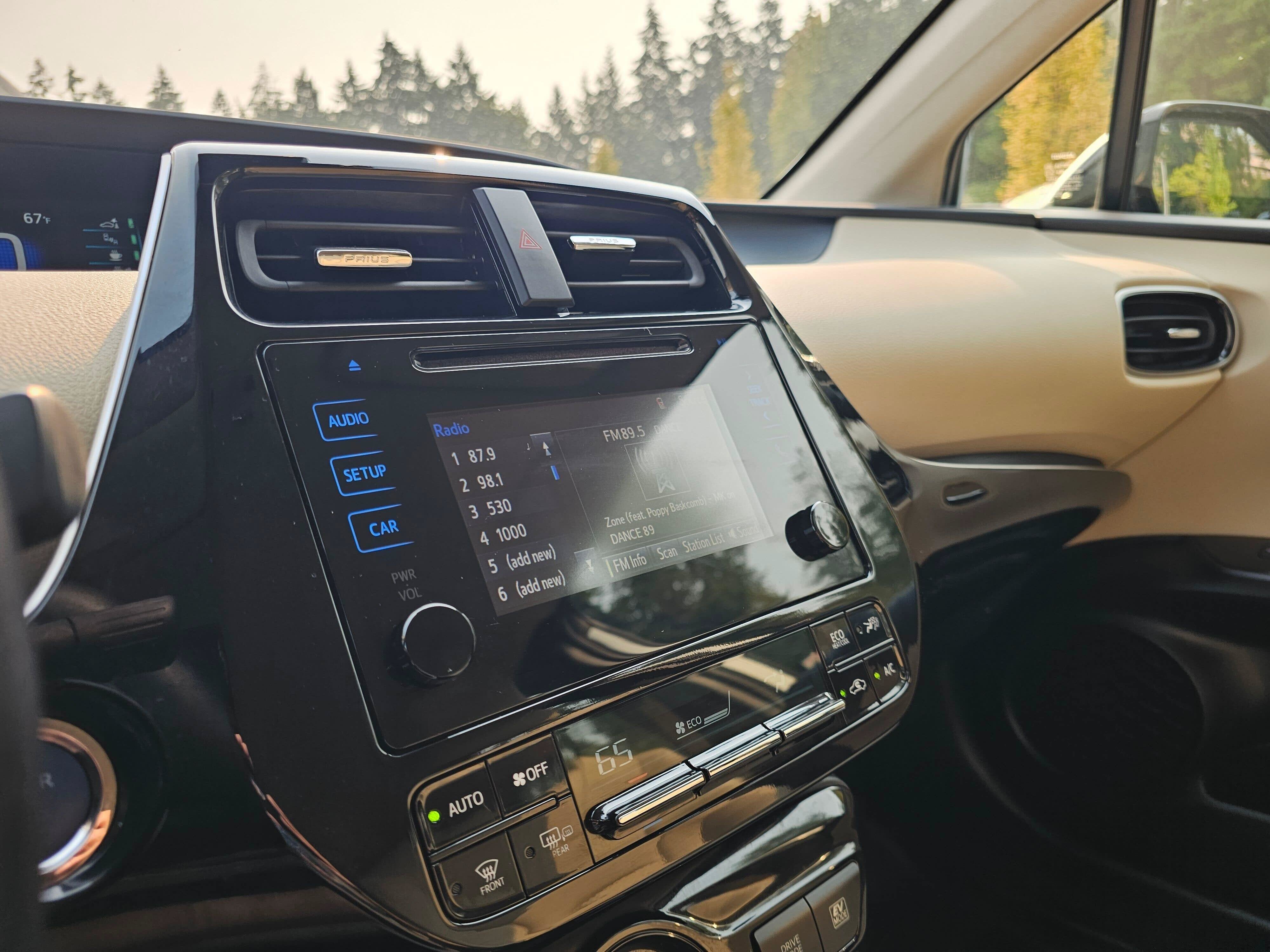 2019 Toyota Prius XLE
