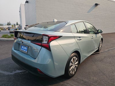 2019 Toyota Prius XLE