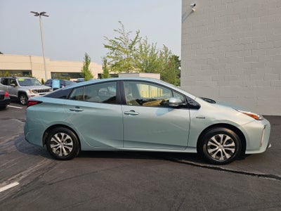 2019 Toyota Prius XLE