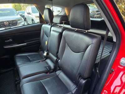 2016 Toyota Prius v Five