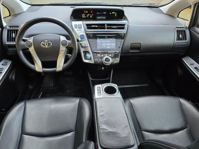 2016 Toyota Prius v Five
