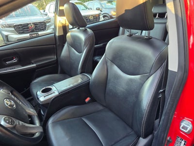 2016 Toyota Prius v Five