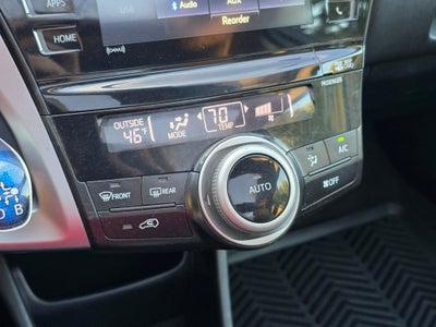 2016 Toyota Prius v Five